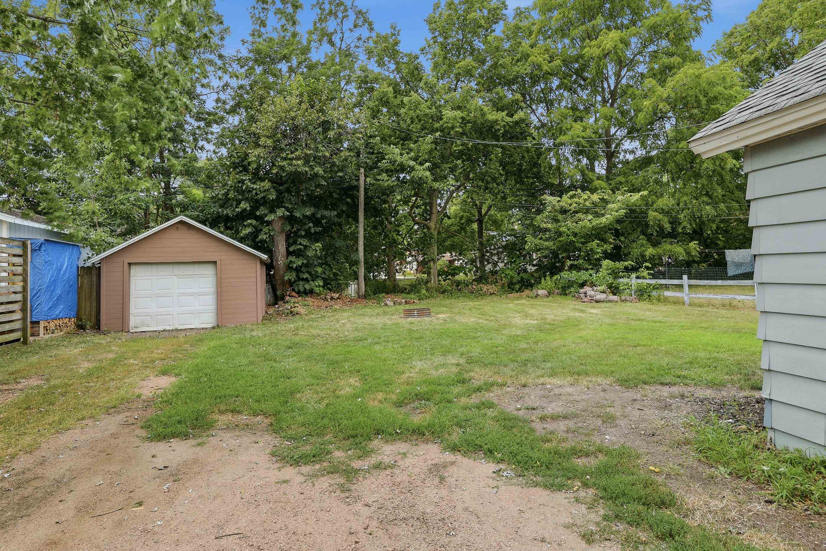2142 Strongs Avenue Property Photo 22