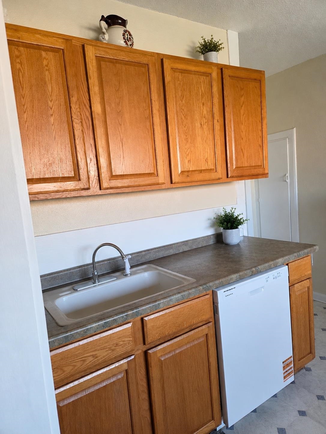220 Clark Street Property Photo 12