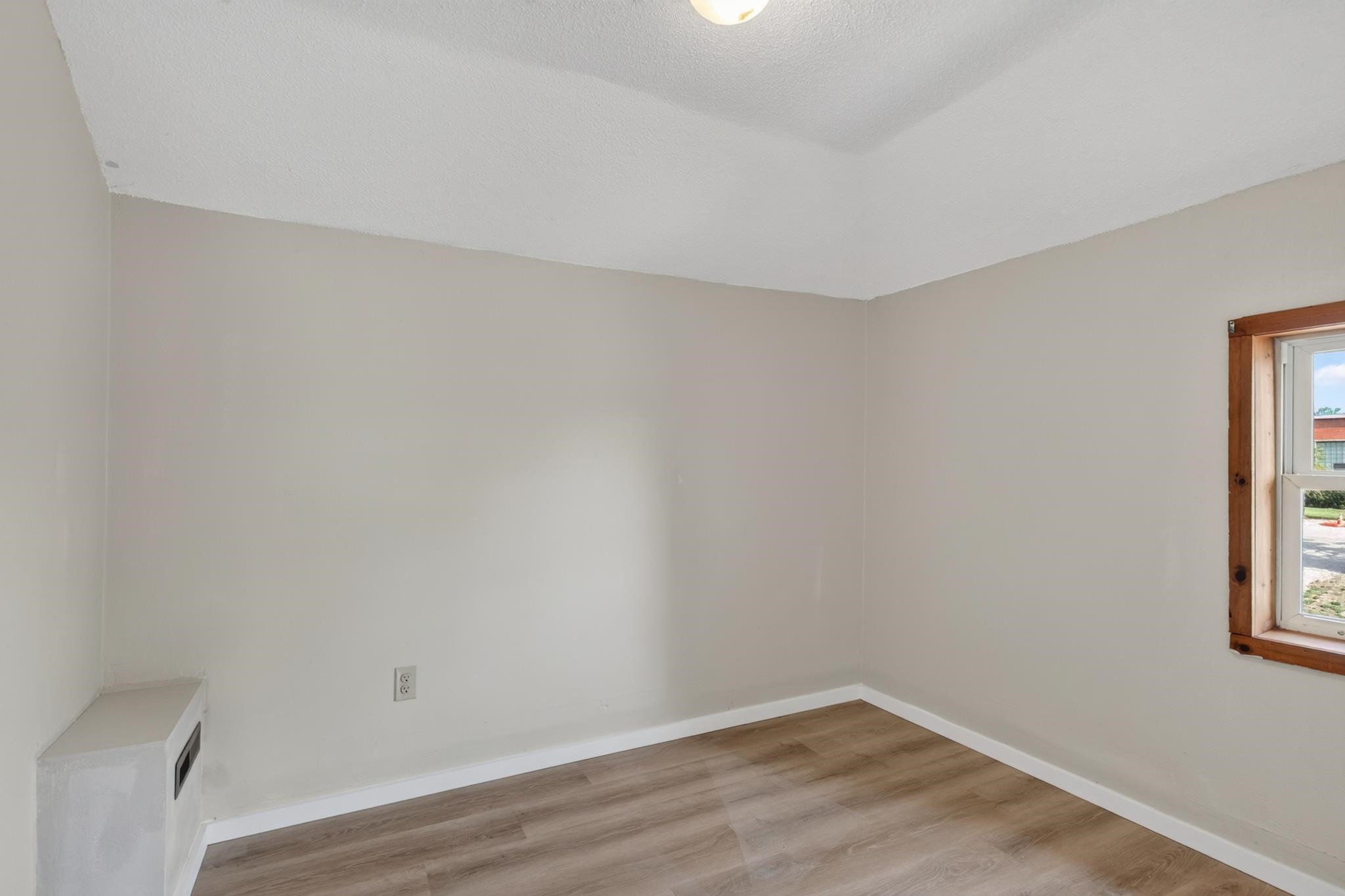 551 8th Avenue North Property Photo 17