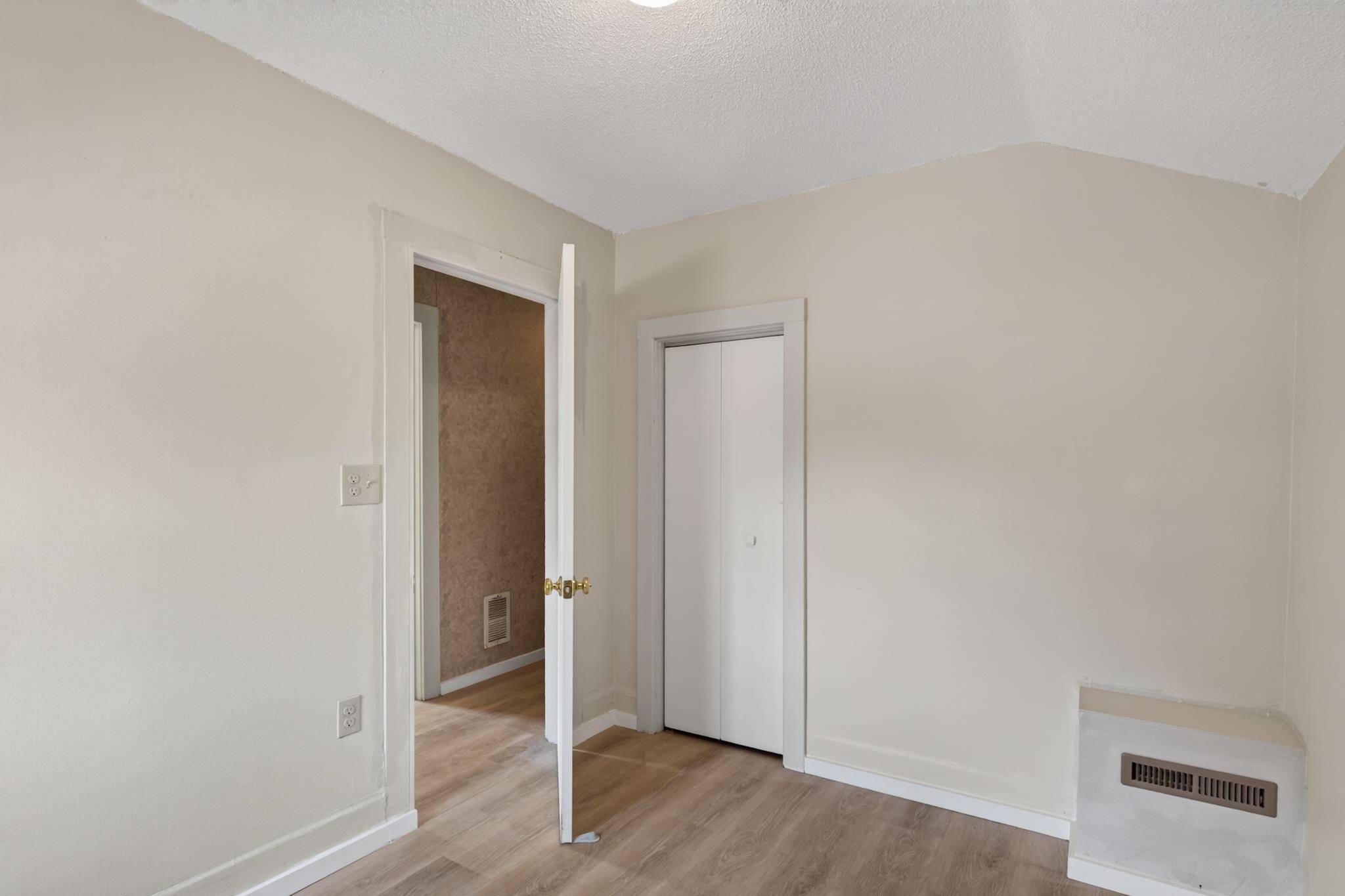 551 8th Avenue North Property Photo 18