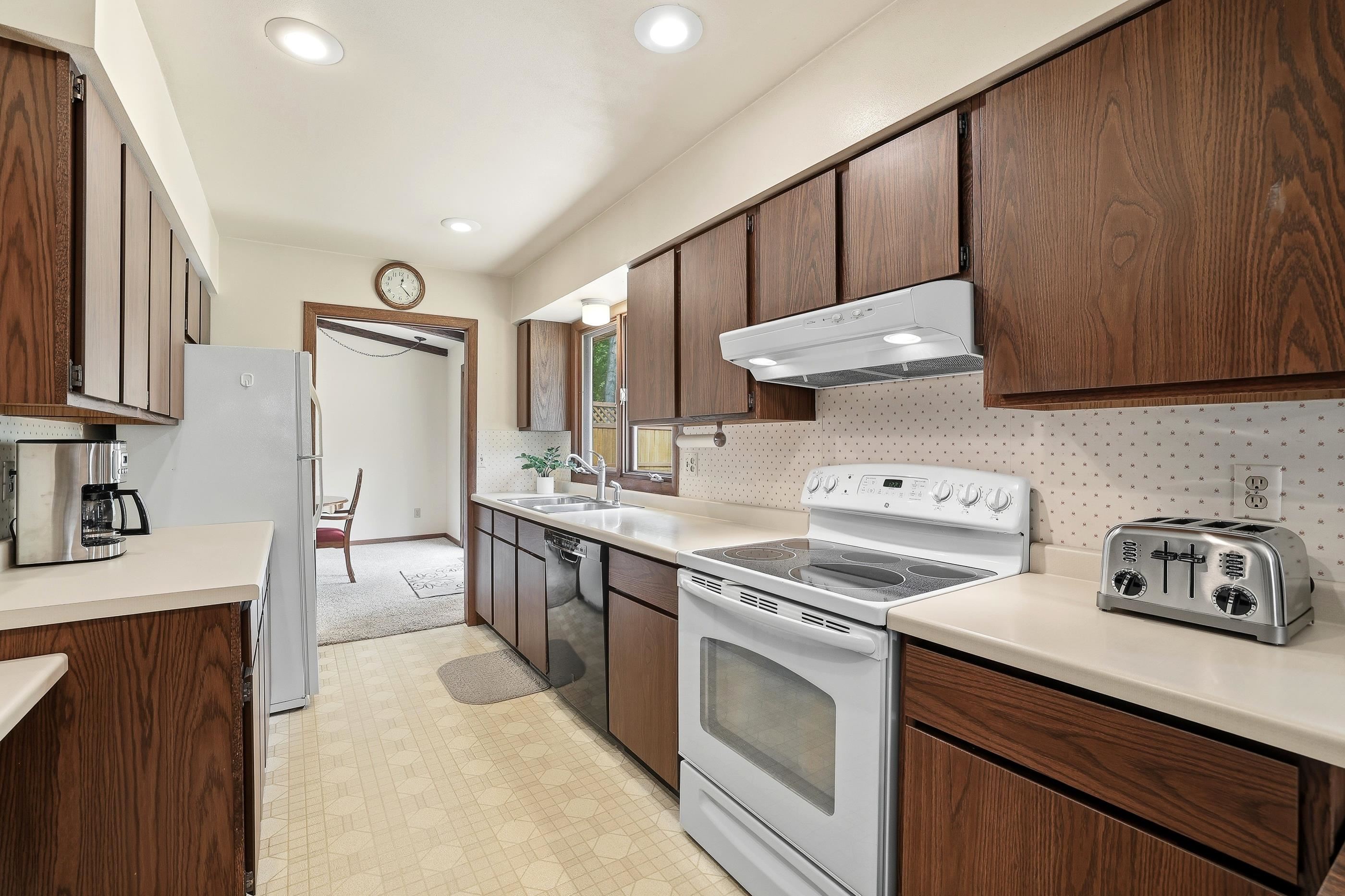 3301 Howard Avenue Property Photo 17
