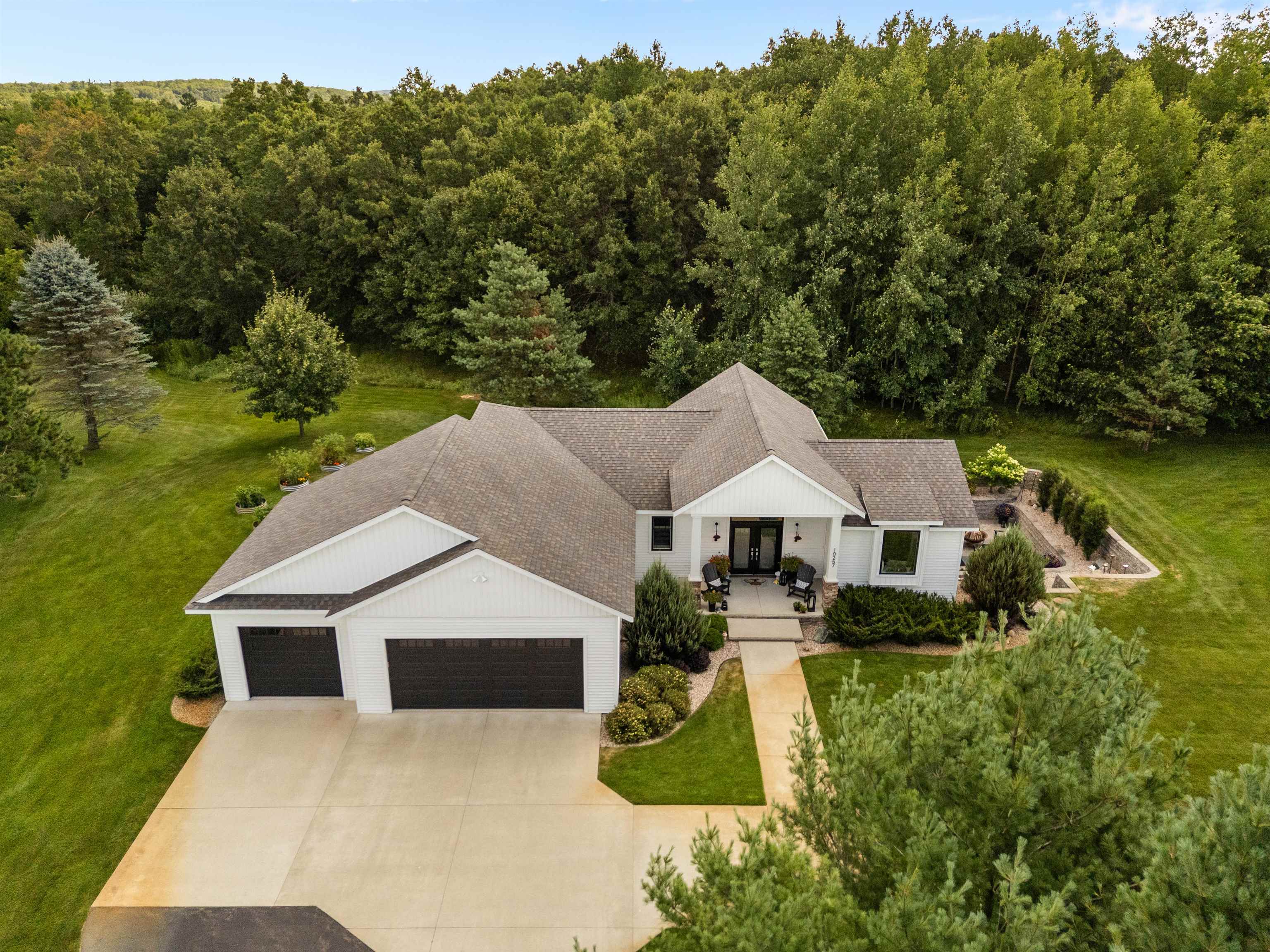 10257 Yellow Brick Road Property Photo 1