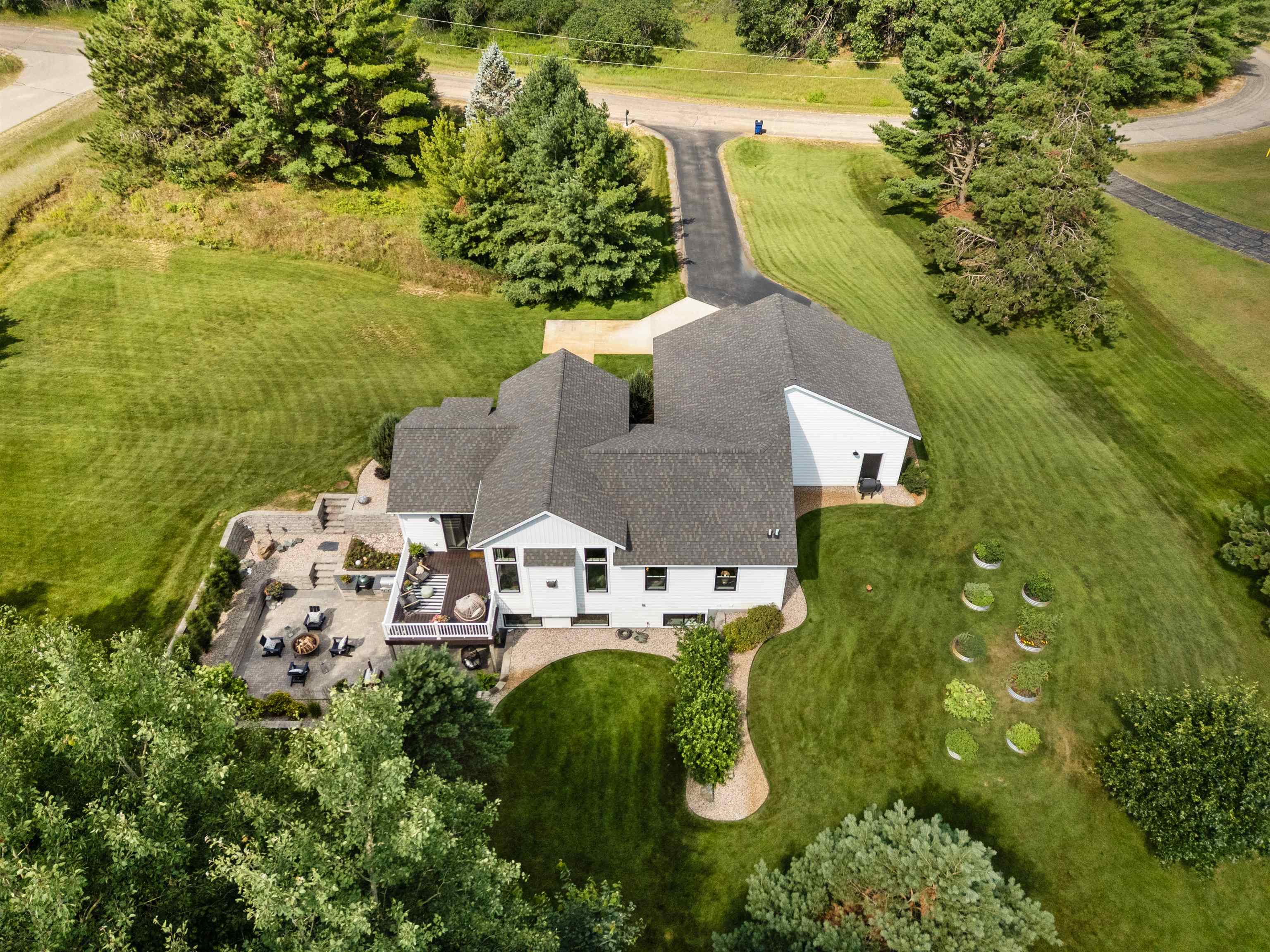 10257 Yellow Brick Road Property Photo 3