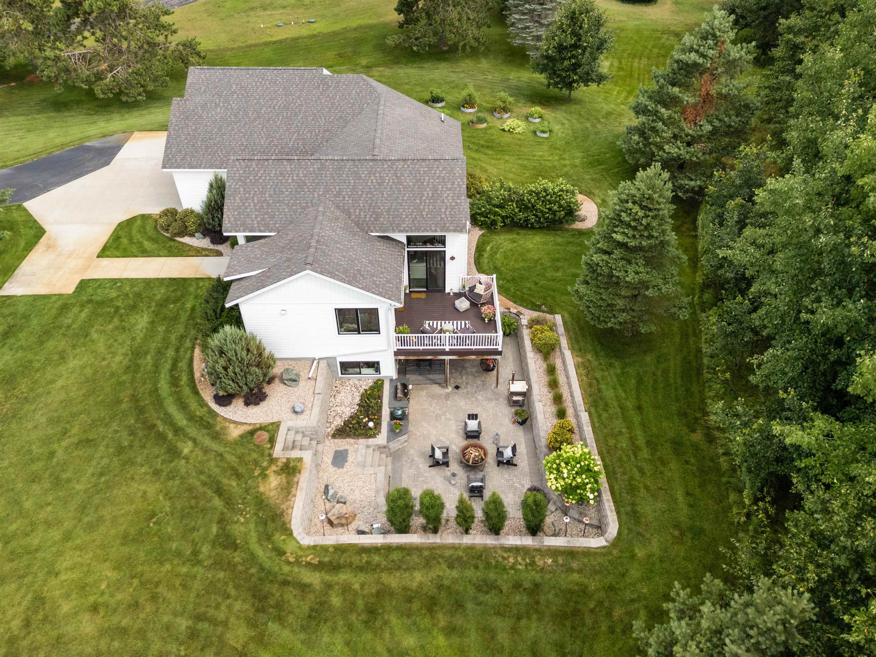 10257 Yellow Brick Road Property Photo 4