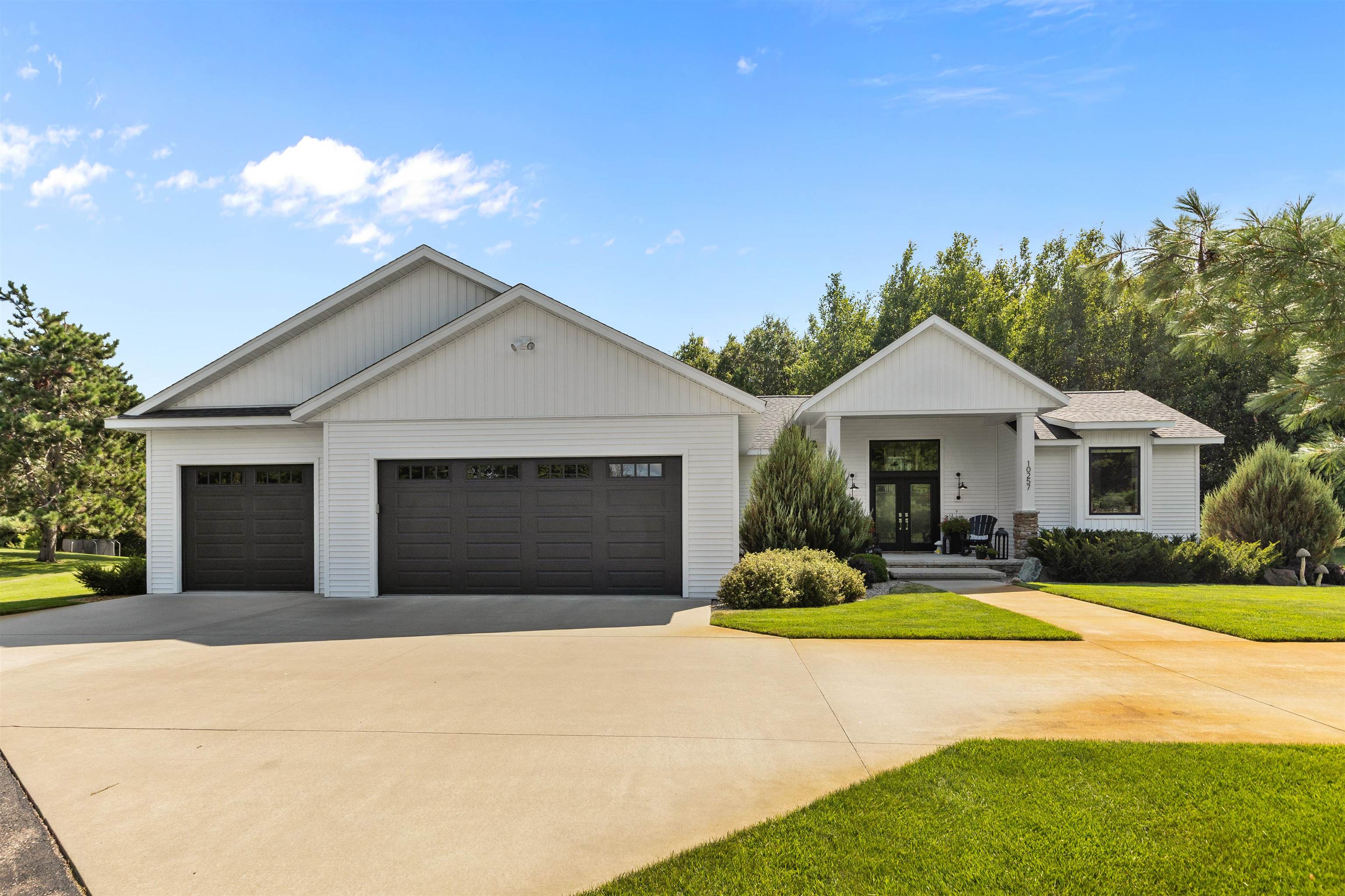 10257 Yellow Brick Road Property Photo 5