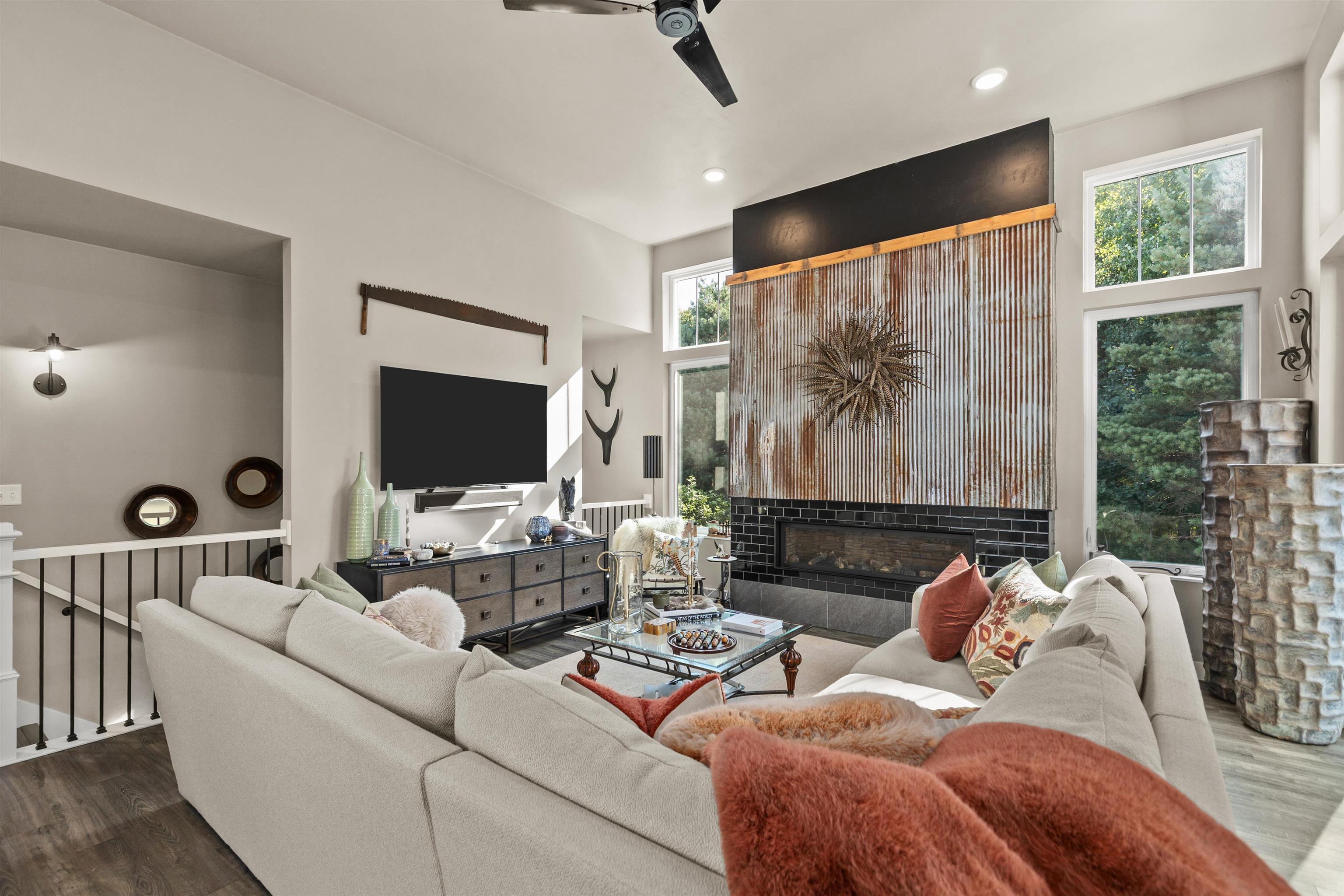 10257 Yellow Brick Road Property Photo 12
