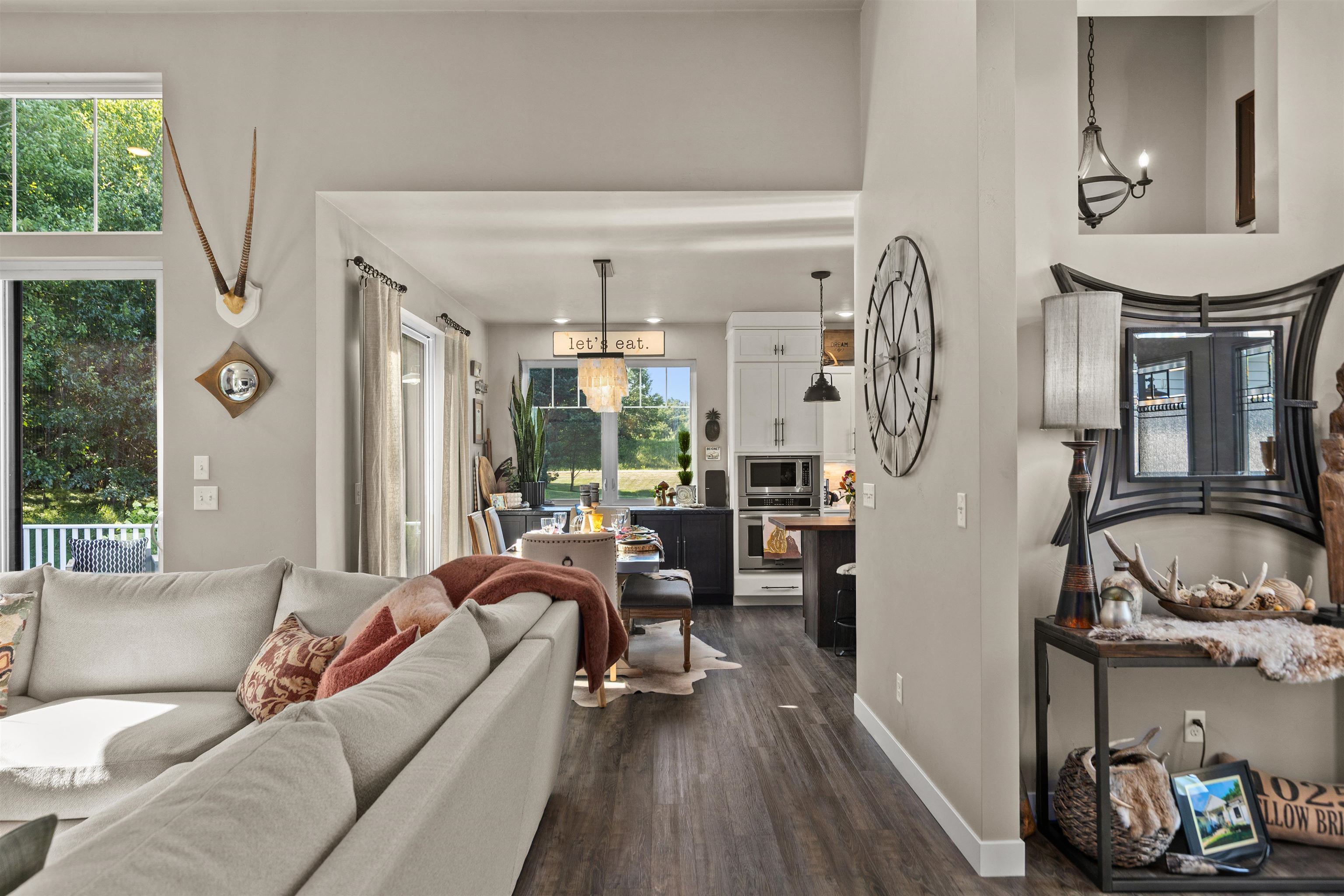 10257 Yellow Brick Road Property Photo 15