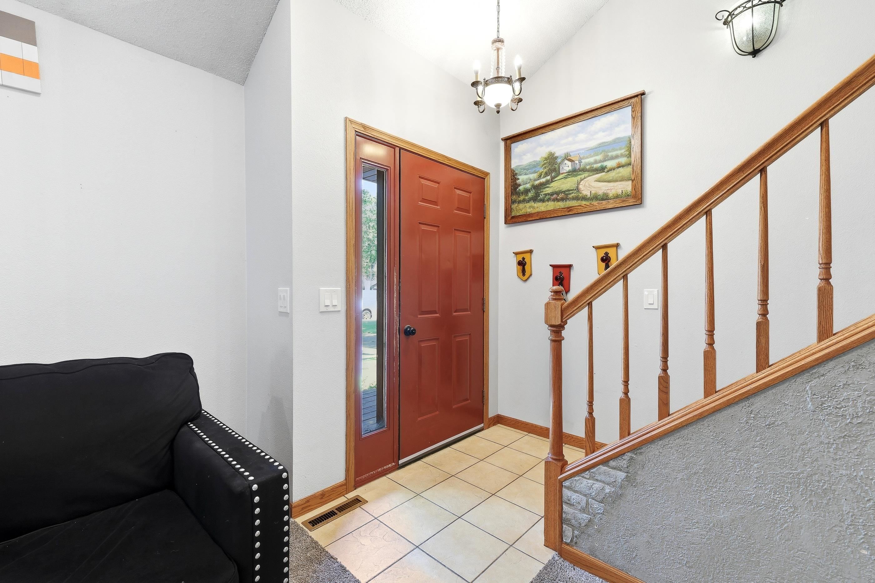 1007 W 3rd Street Property Photo 6