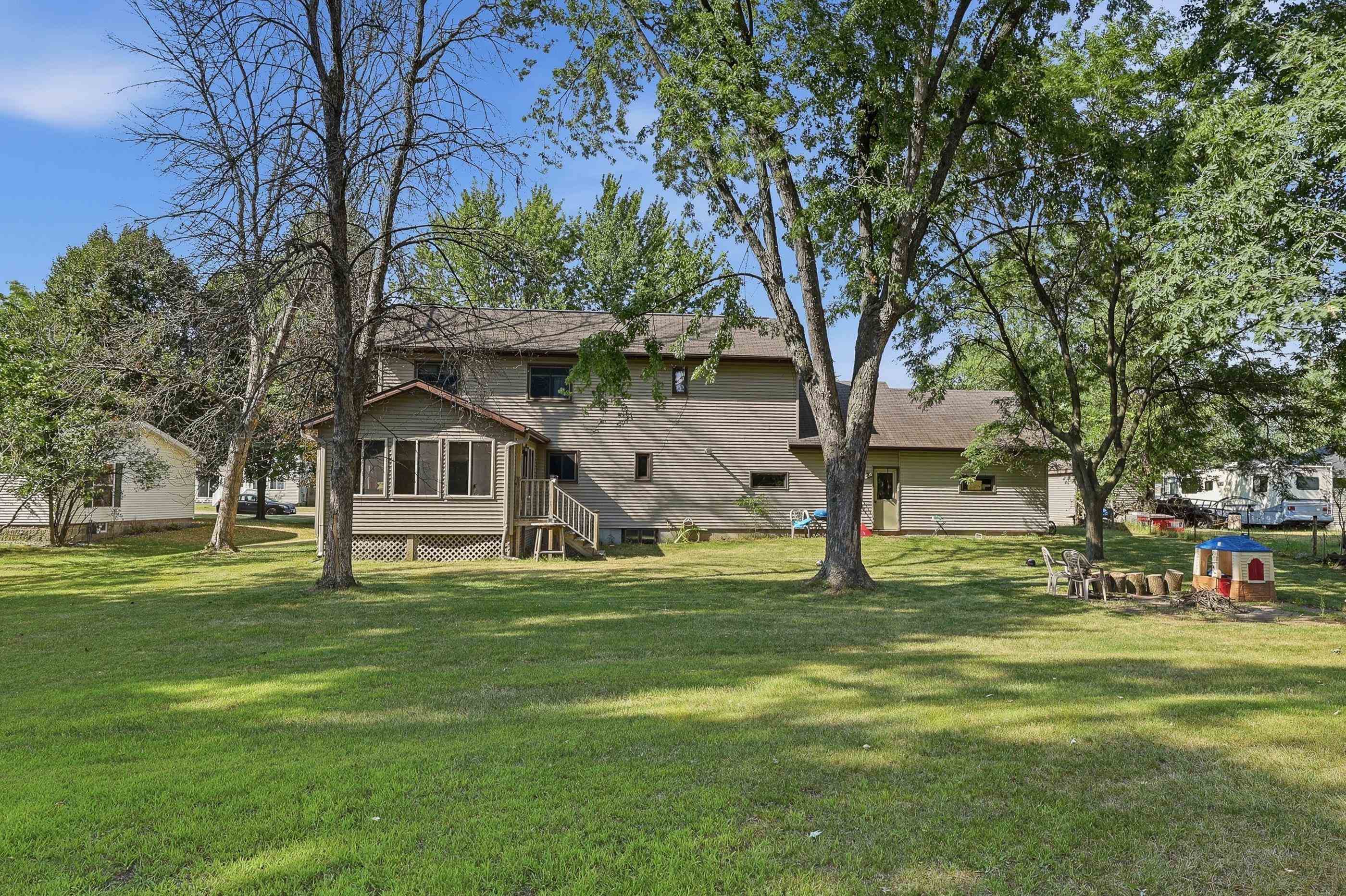 1007 W 3rd Street Property Photo 42