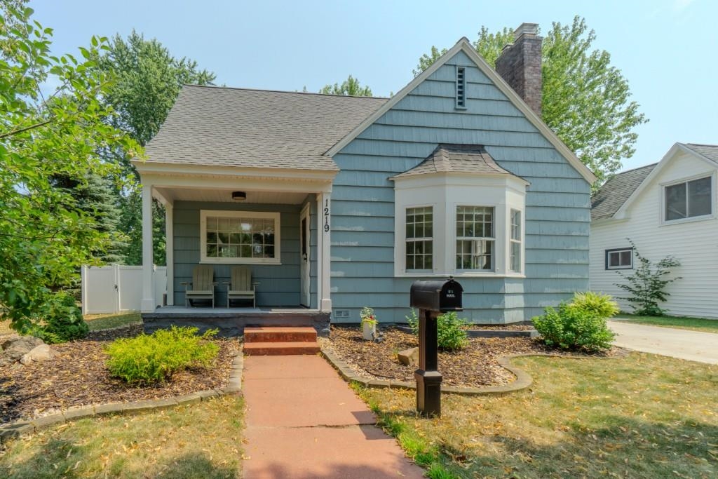 1219 S 7TH AVENUE Property Photo 1