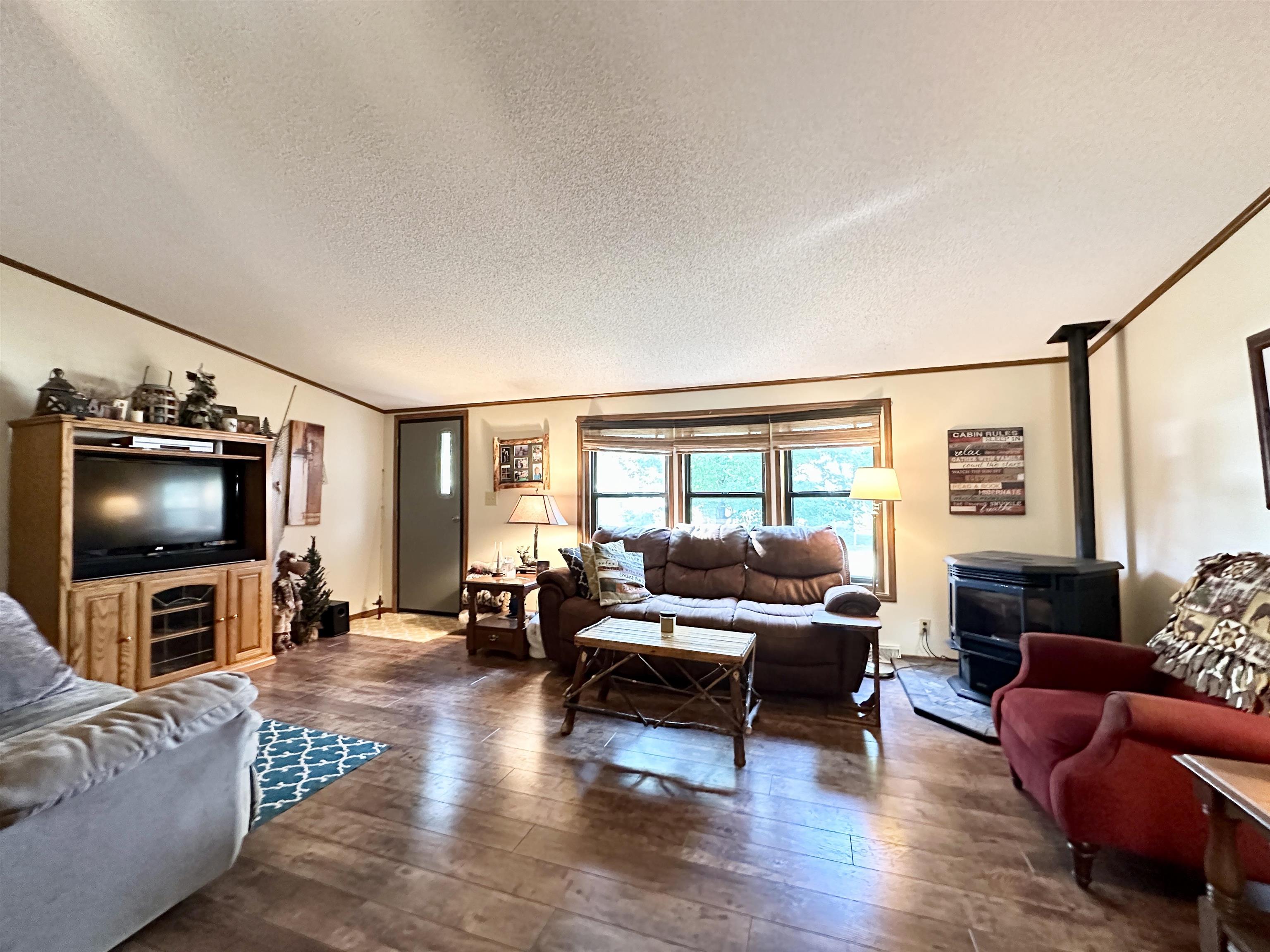 W6028 N Bay Circle Property Photo 8