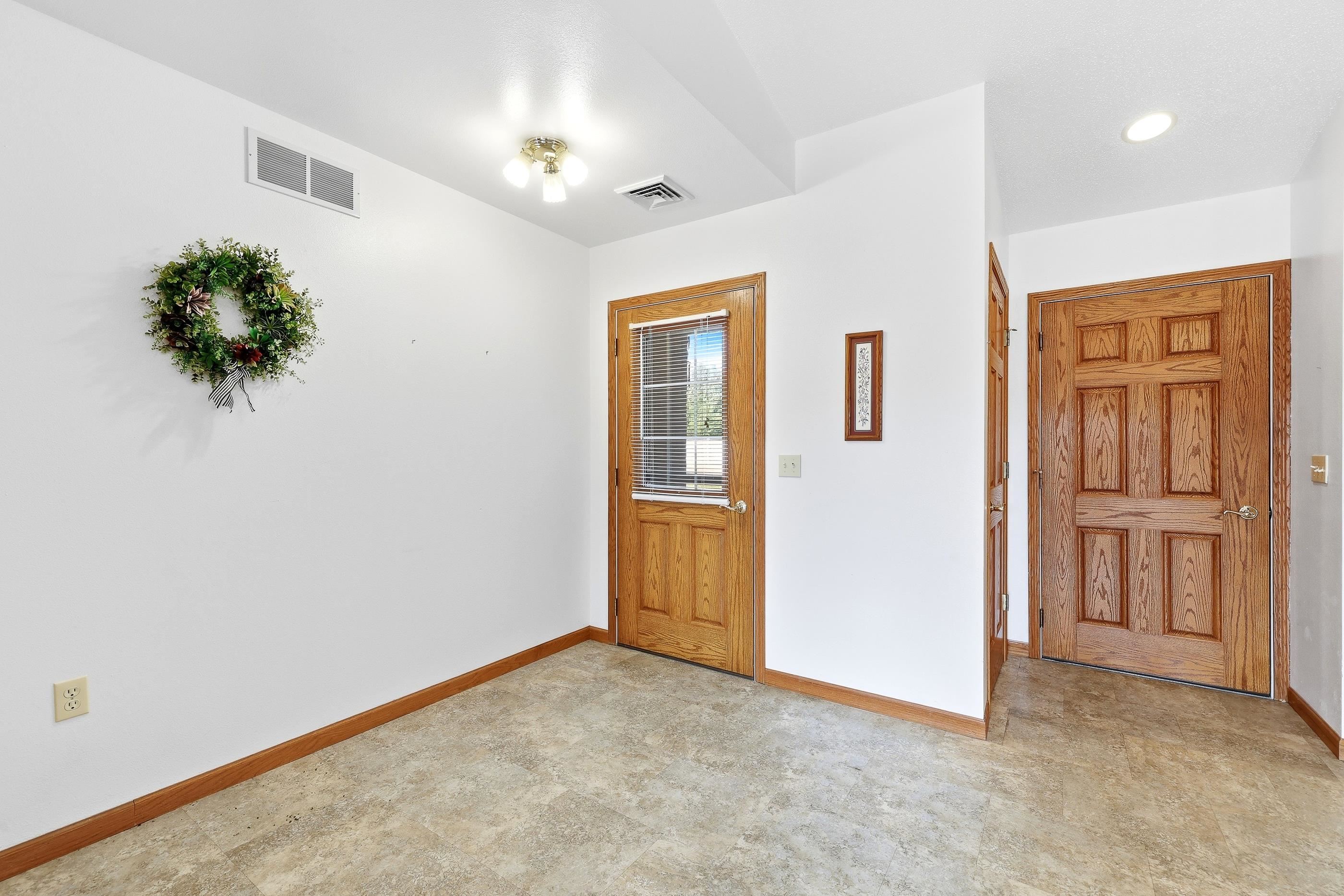 1016 Jasmine Lane Property Photo 13