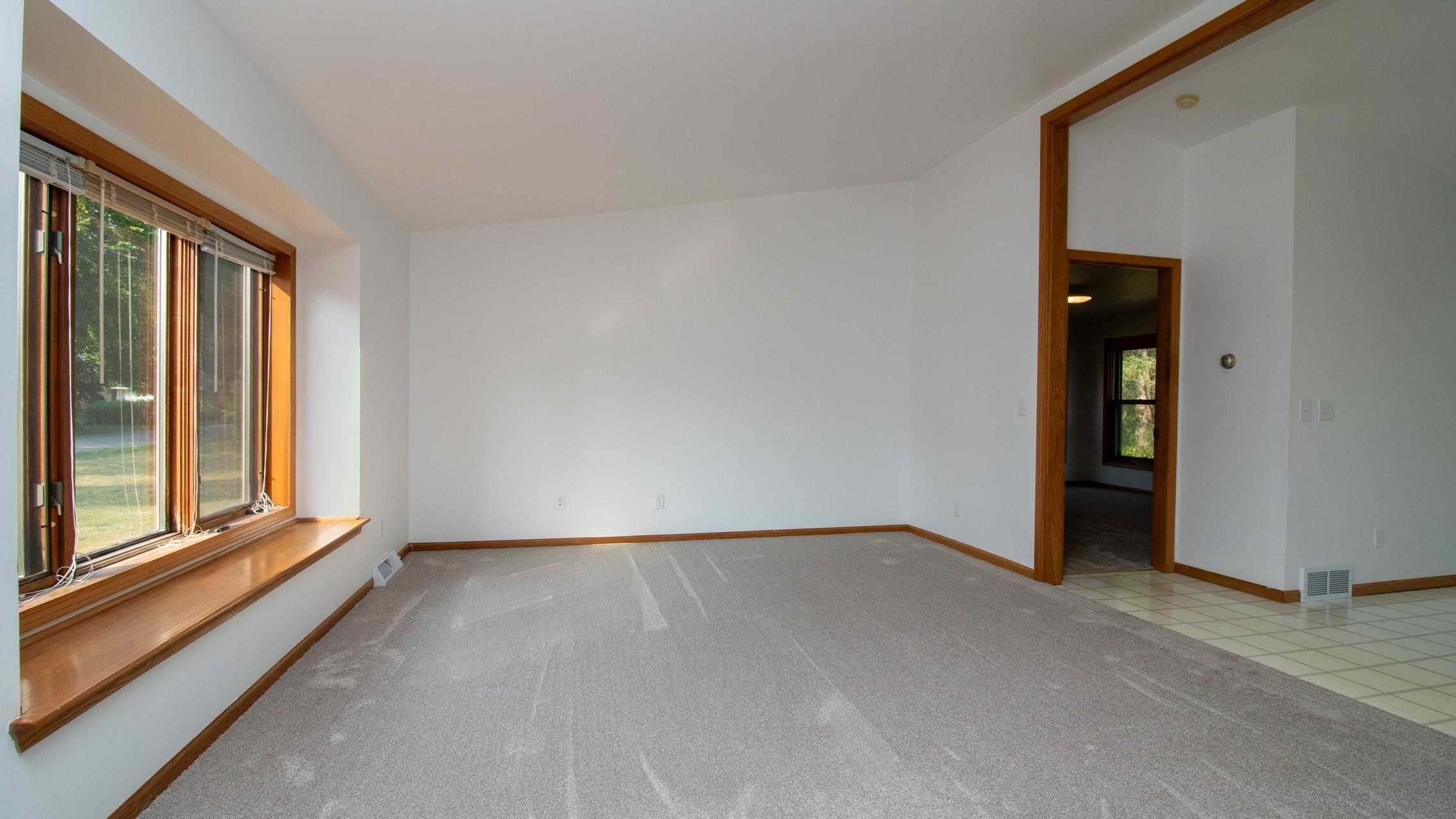 970 River Road Property Photo 5