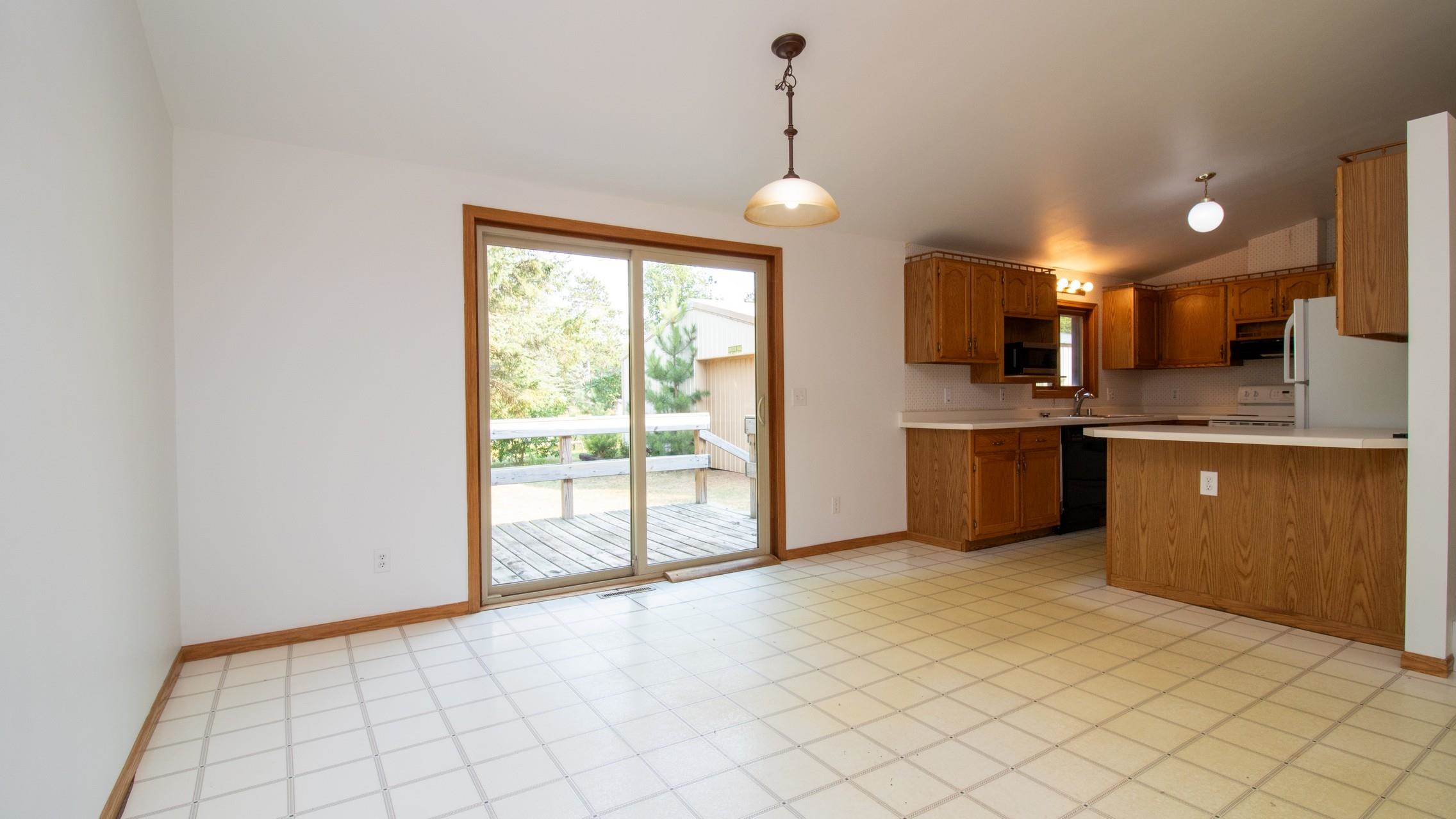 970 River Road Property Photo 8