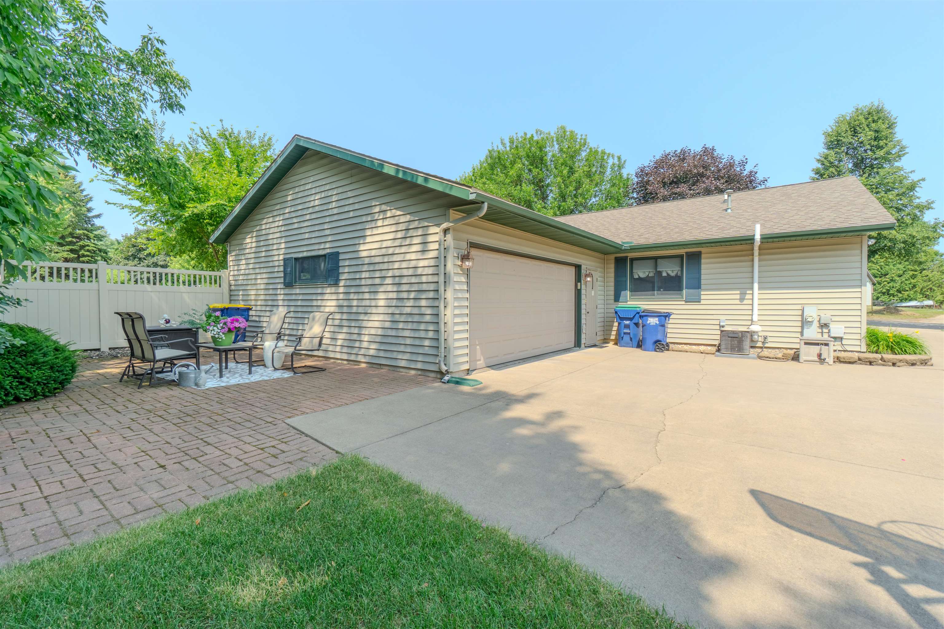 1313 Norton Street Property Photo 44