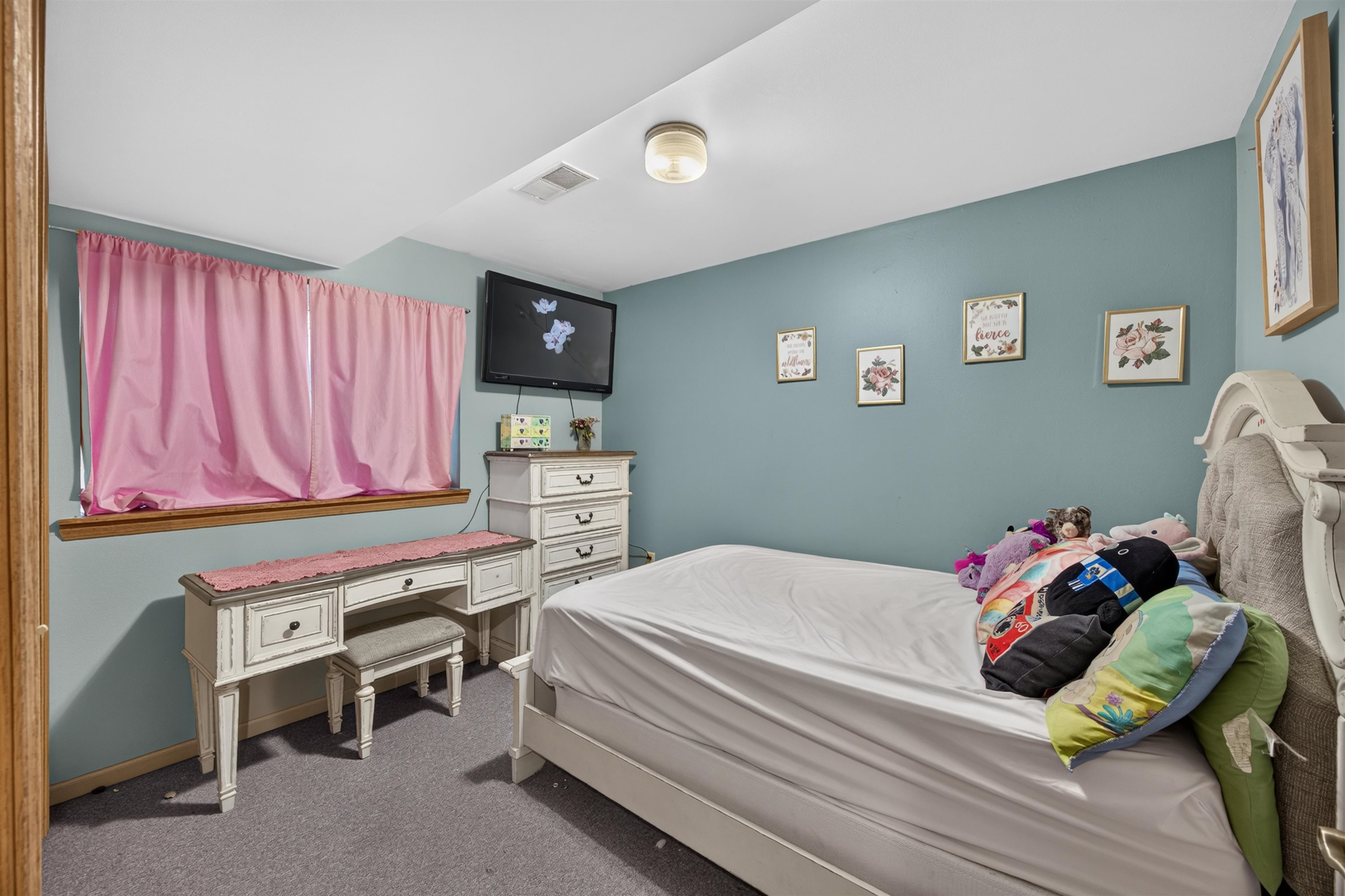 1001 Williams Street Property Photo 24