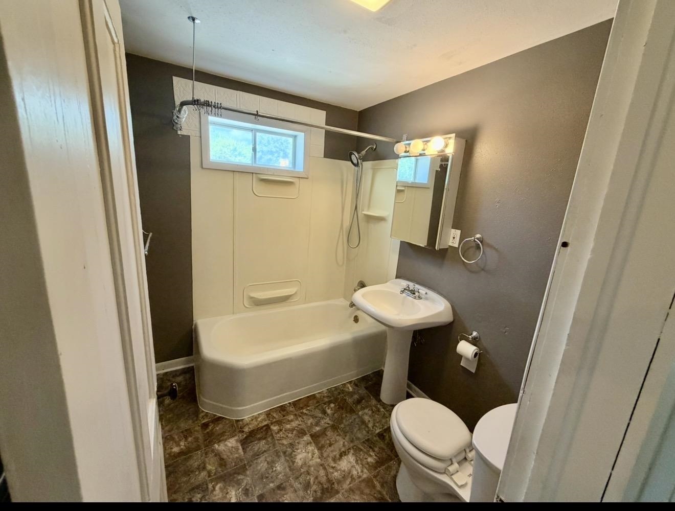 1914 Emerson Street Property Photo 17