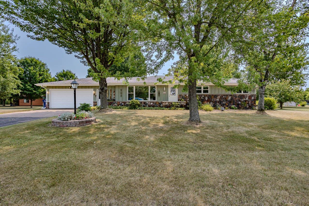 7611 Callon Avenue Property Photo 5