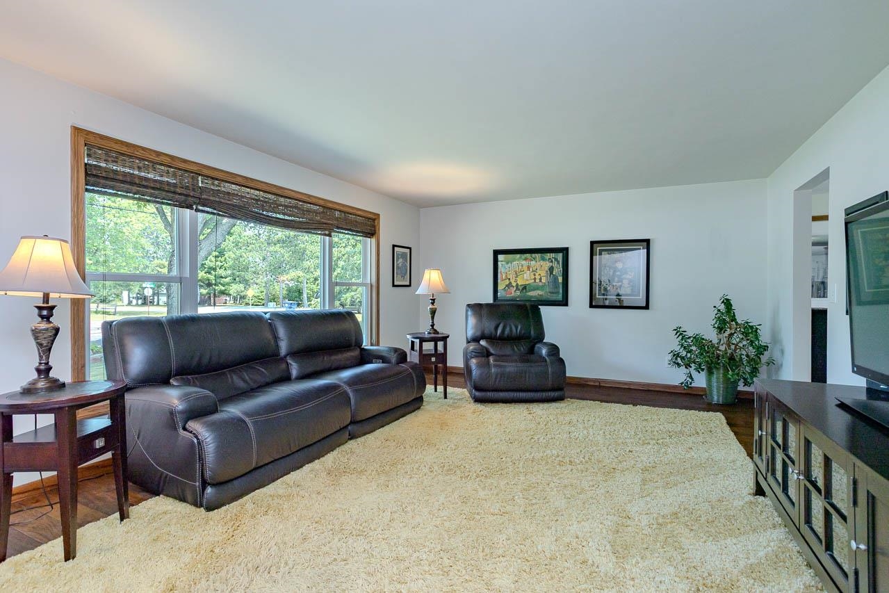 7611 Callon Avenue Property Photo 14