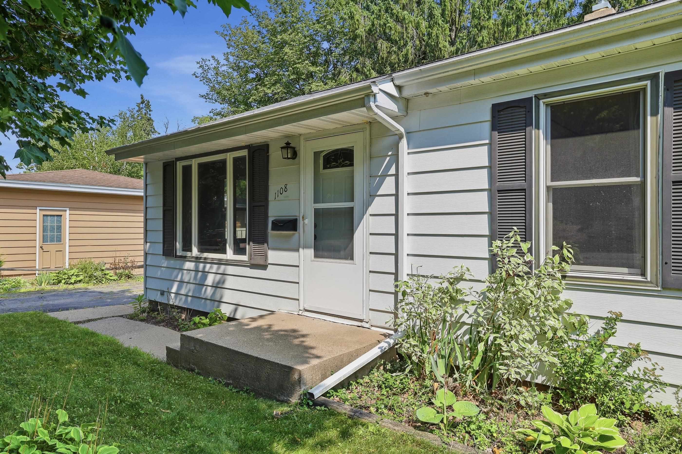 1108 Brown Street Property Photo 5