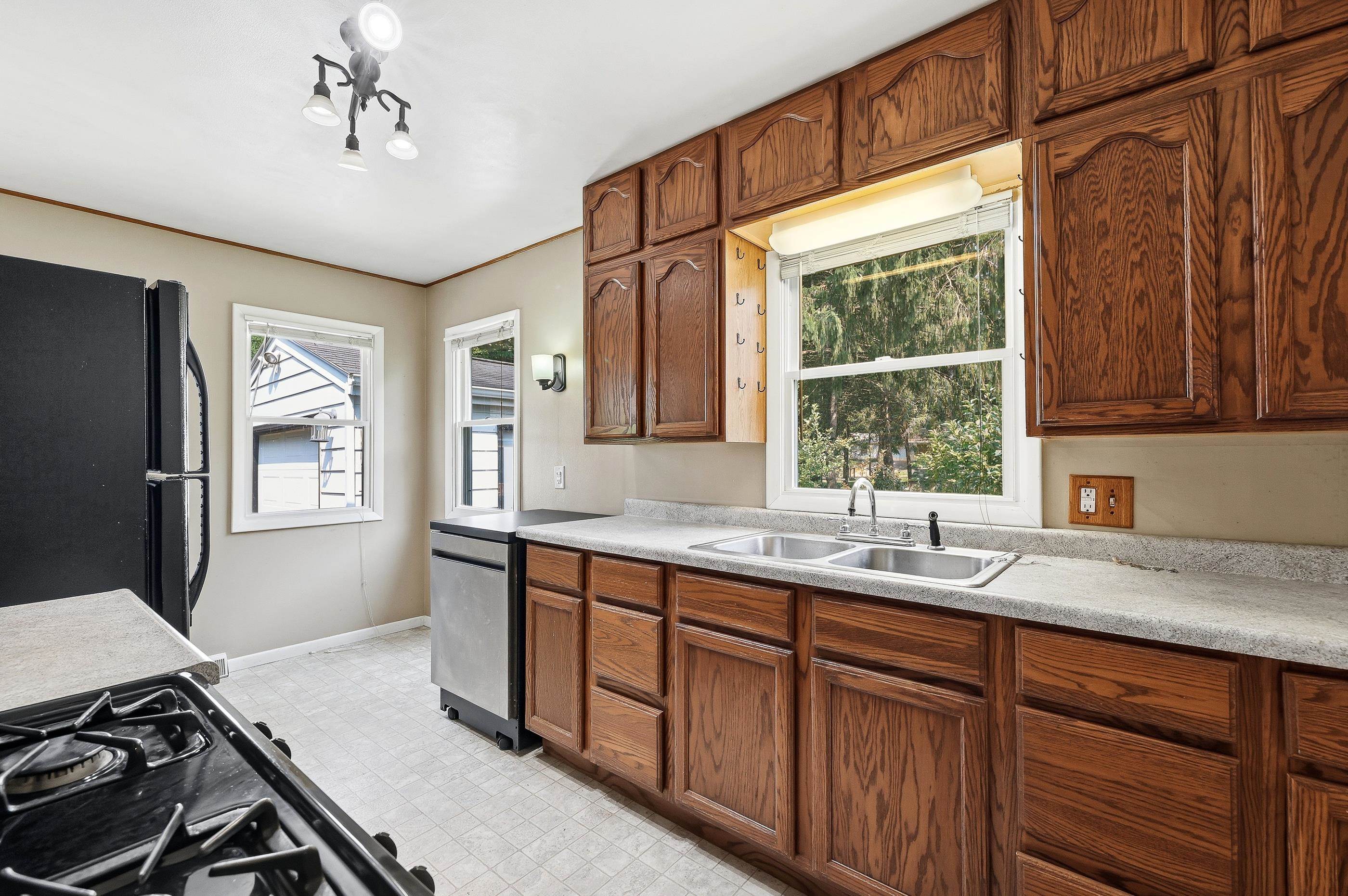 1108 Brown Street Property Photo 12
