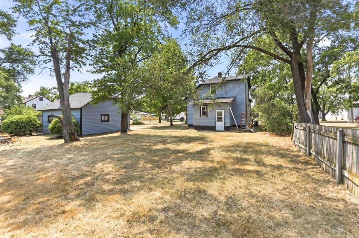 1641 S 6th Street Property Photo 4