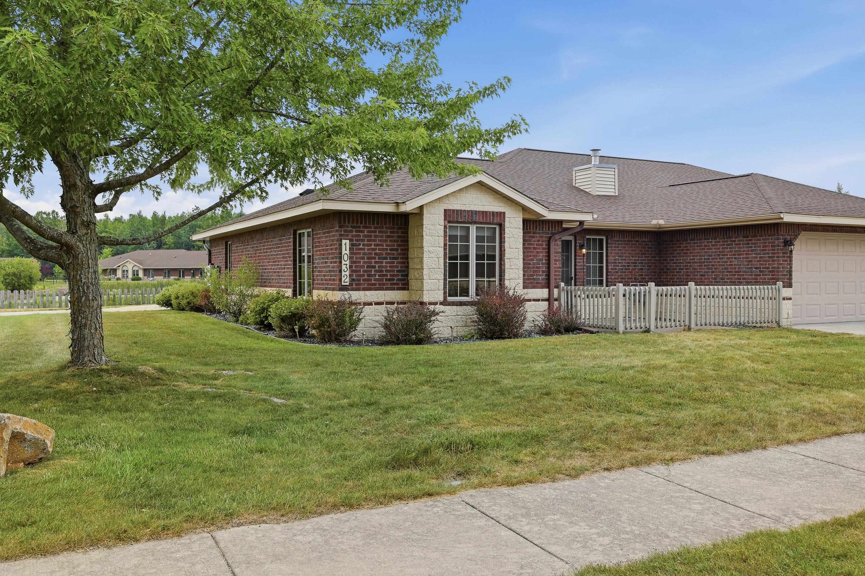 1032 Jasmine Lane Property Photo 2