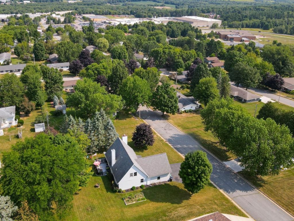 1001 Chestnut Street Property Photo 4