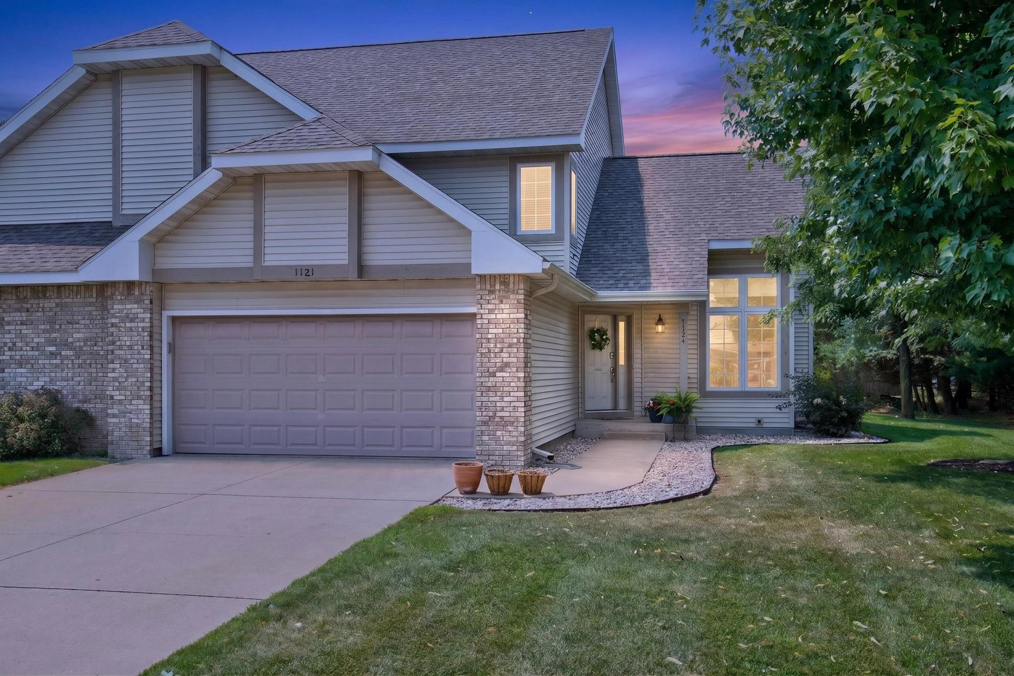1121 Hearthstone Place Property Photo 1