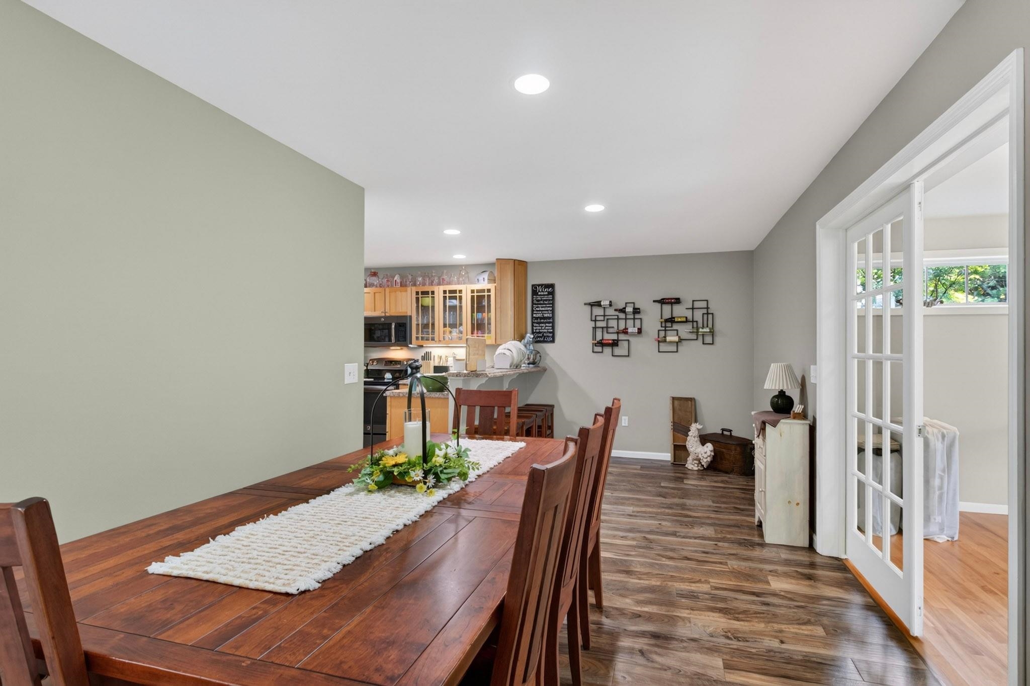 1121 Hearthstone Place Property Photo 17