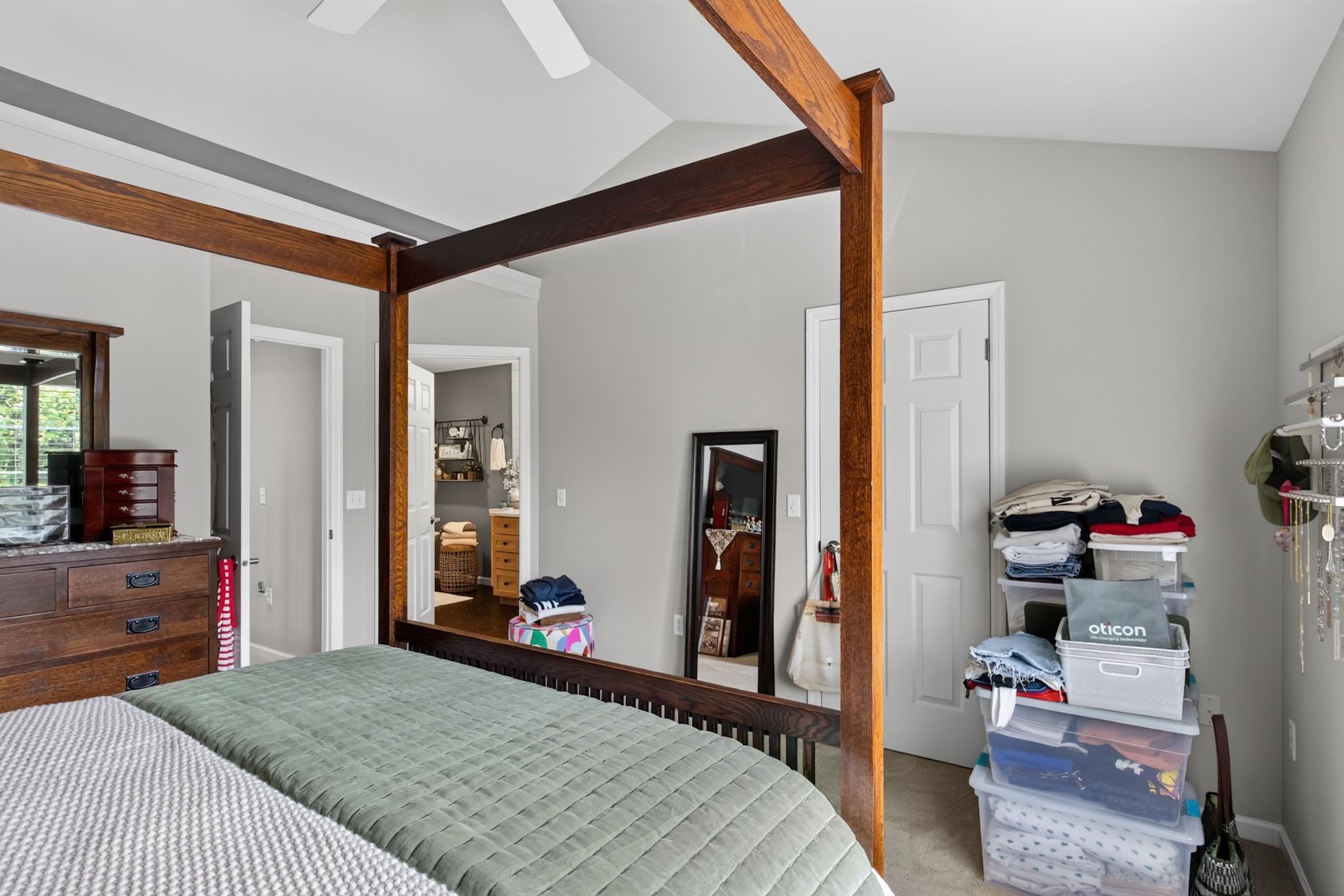 1121 Hearthstone Place Property Photo 20