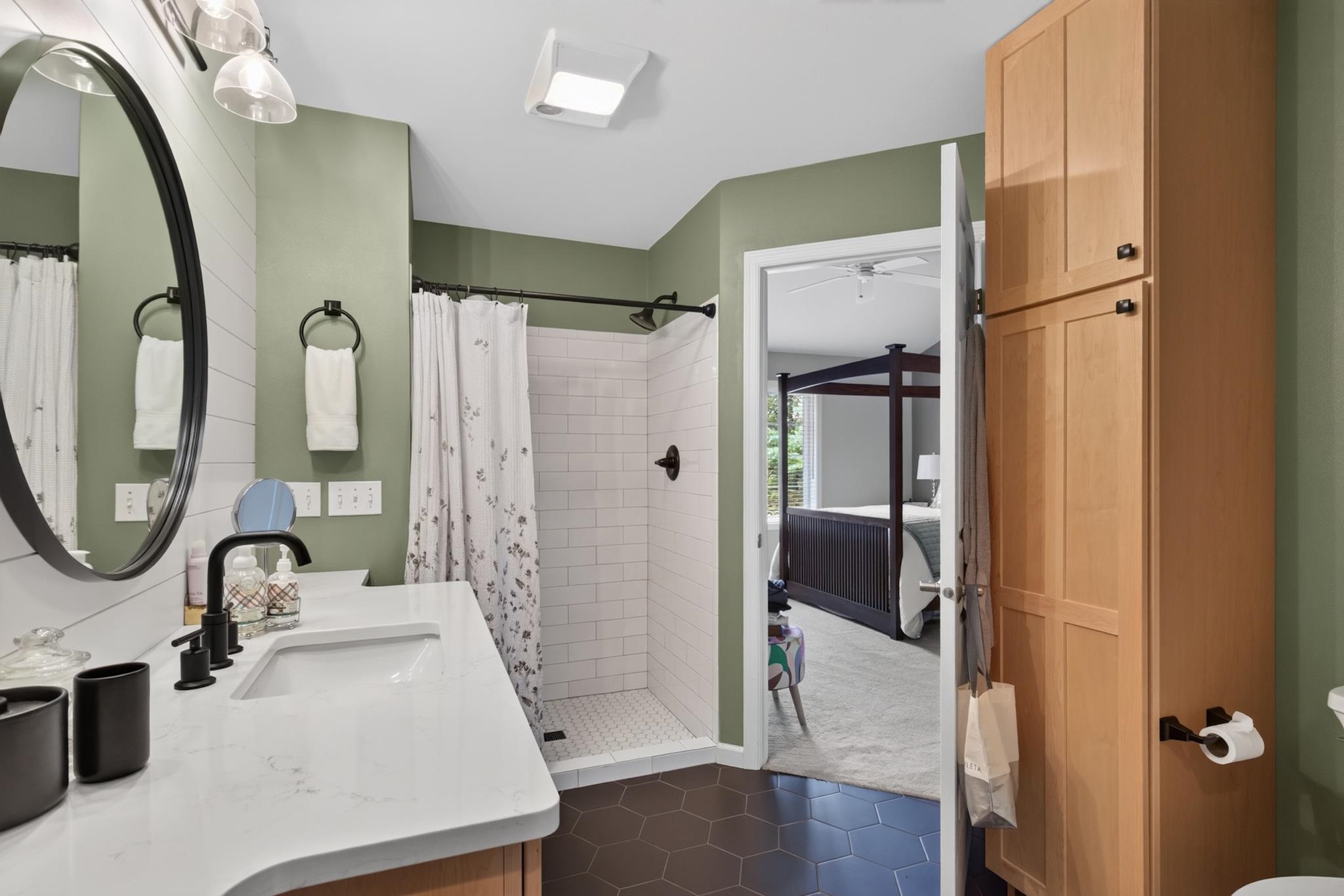 1121 Hearthstone Place Property Photo 24