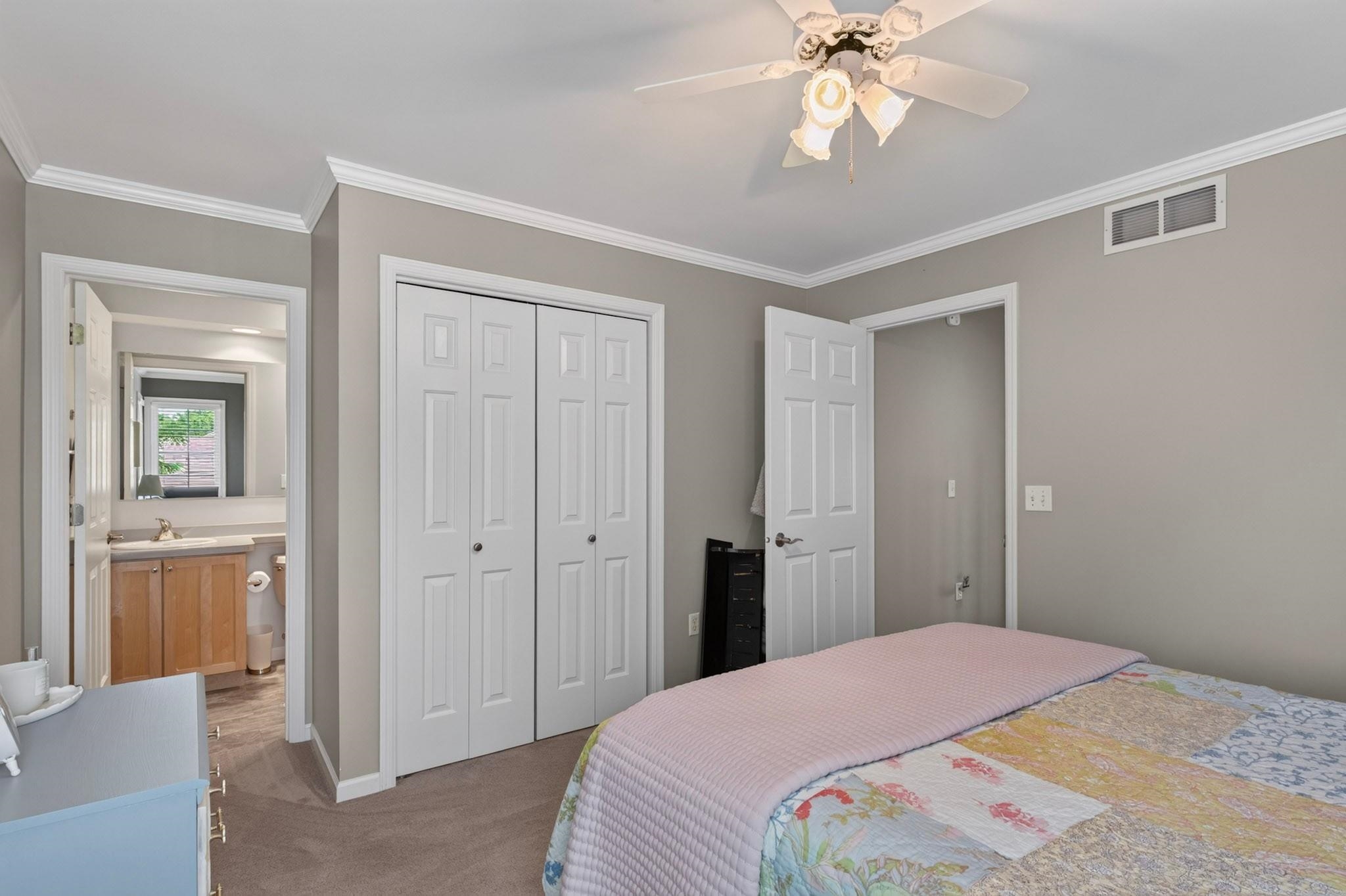 1121 Hearthstone Place Property Photo 30