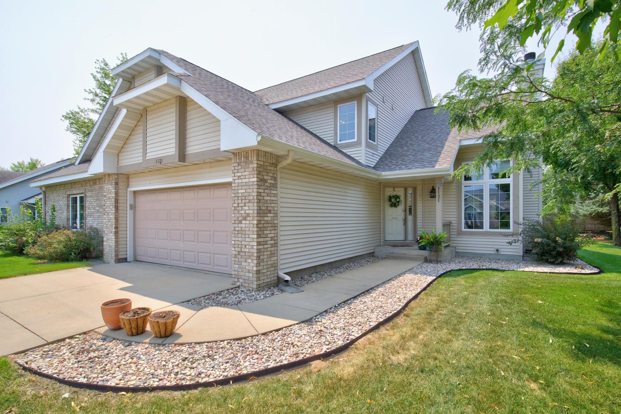 1121 Hearthstone Place Property Photo 32