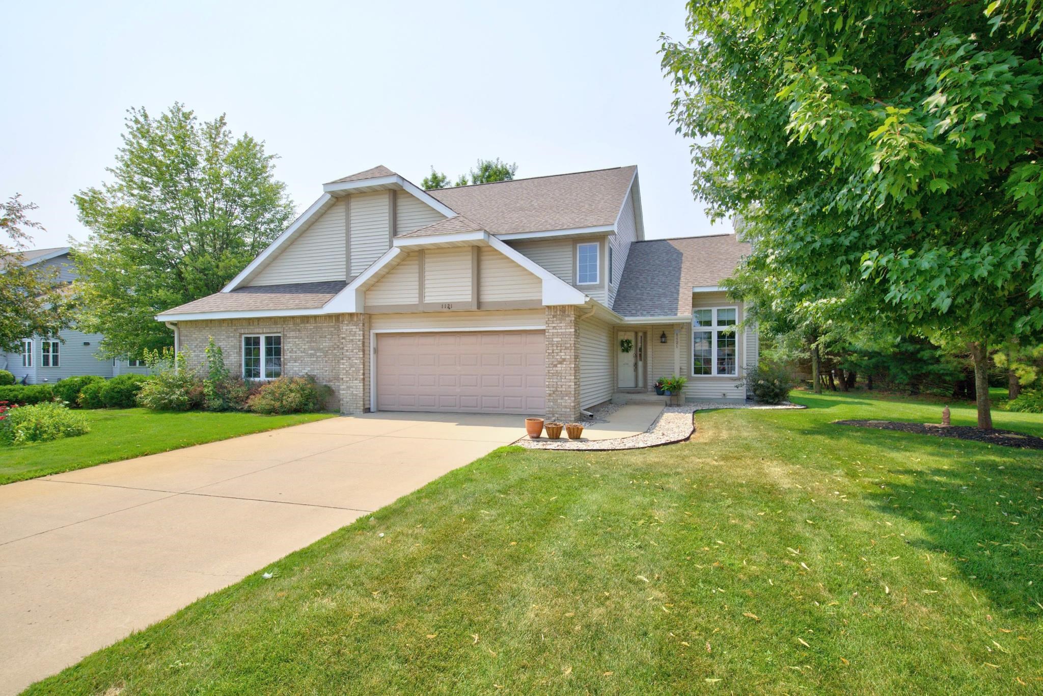 1121 Hearthstone Place Property Photo 33