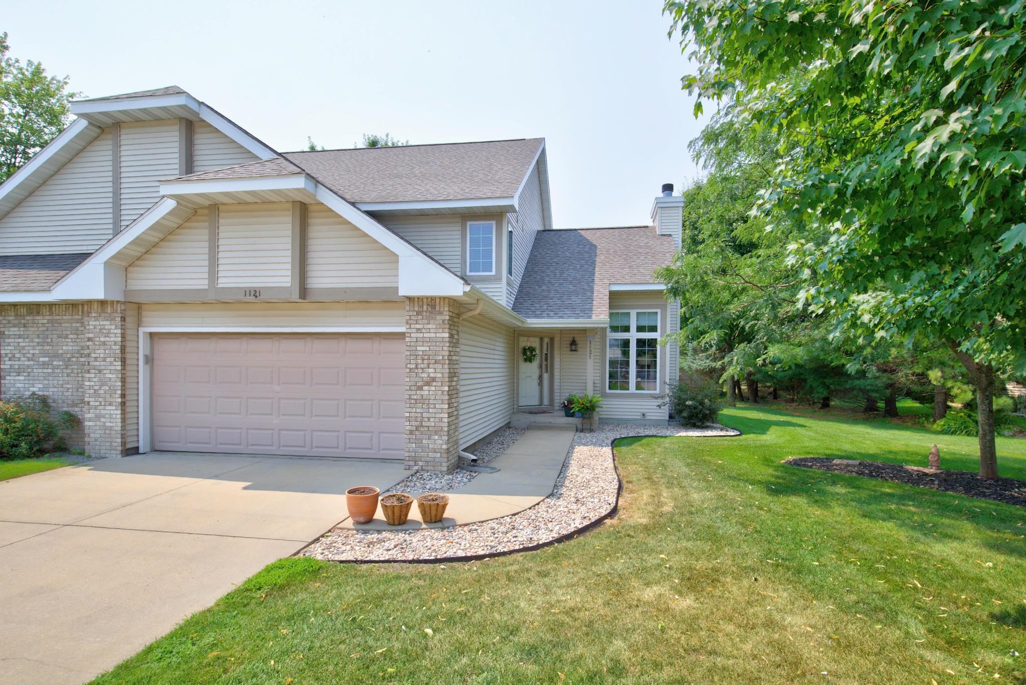 1121 Hearthstone Place Property Photo 34