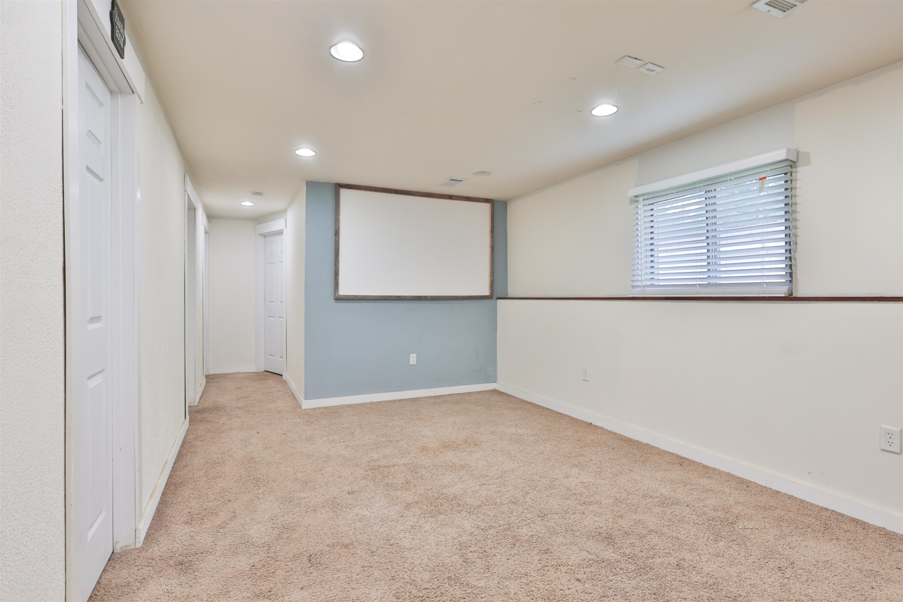 306 W Mill Street Property Photo 15