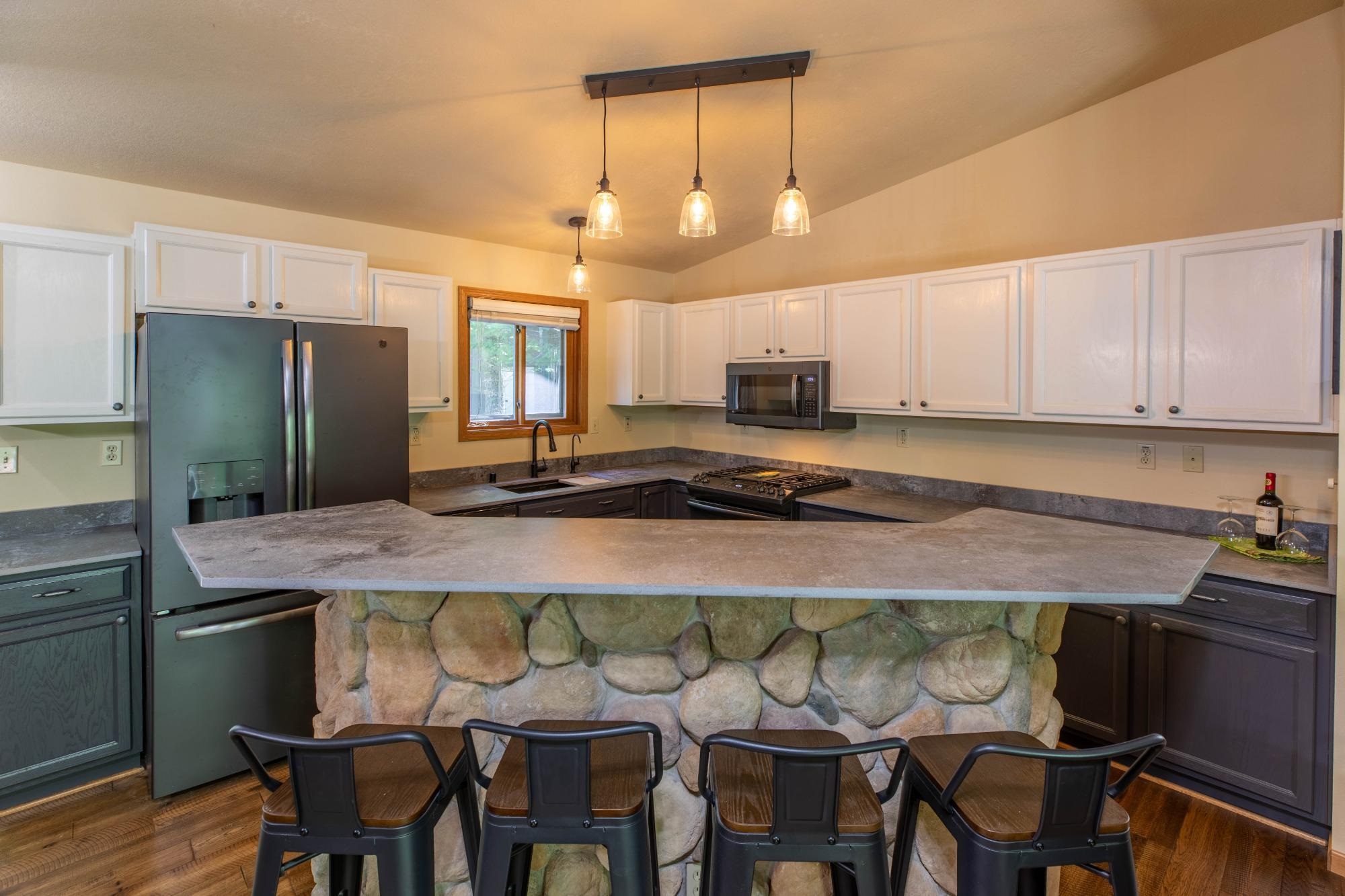 8790 Eagles Way Property Photo 4