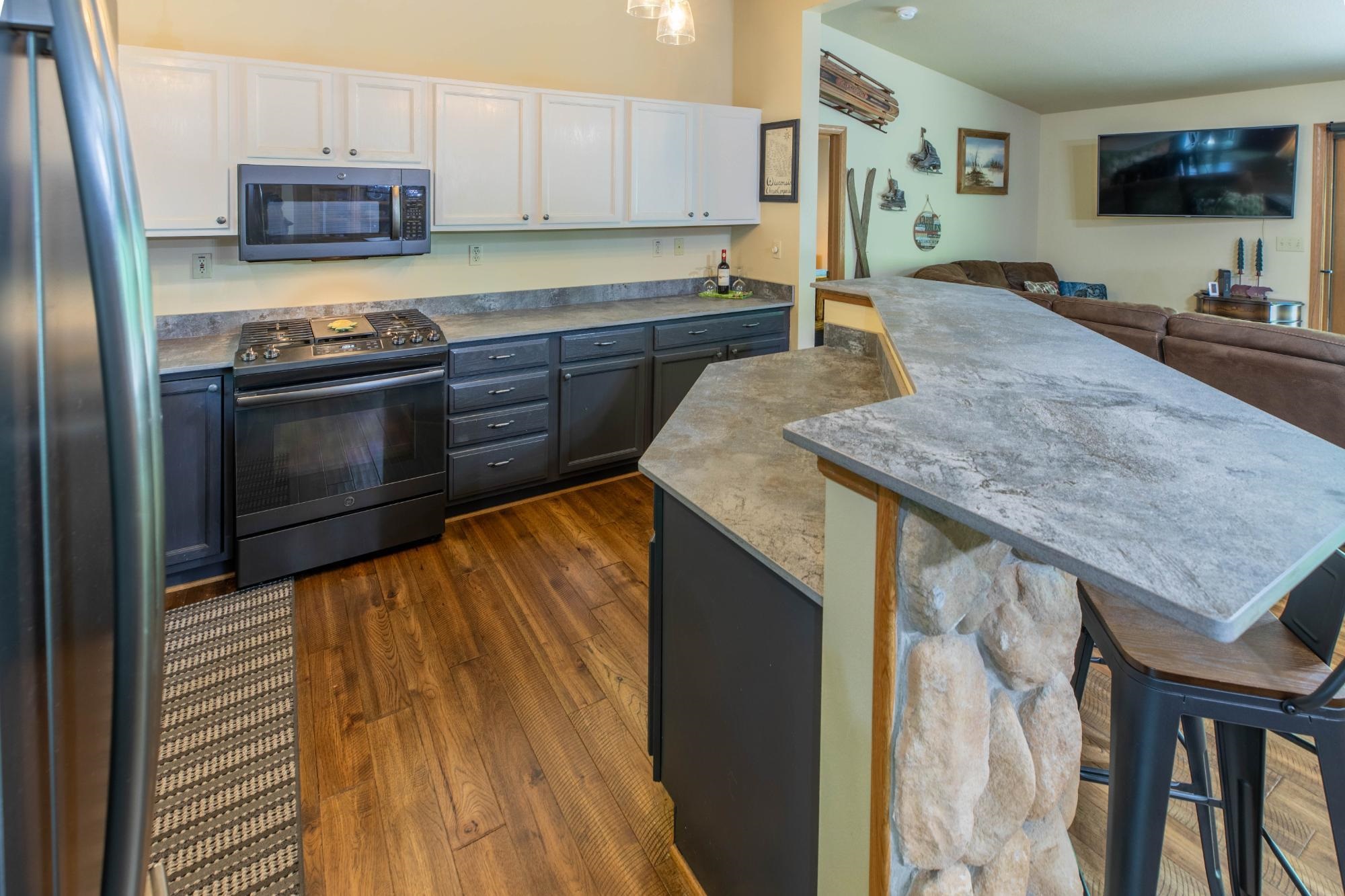 8790 Eagles Way Property Photo 5