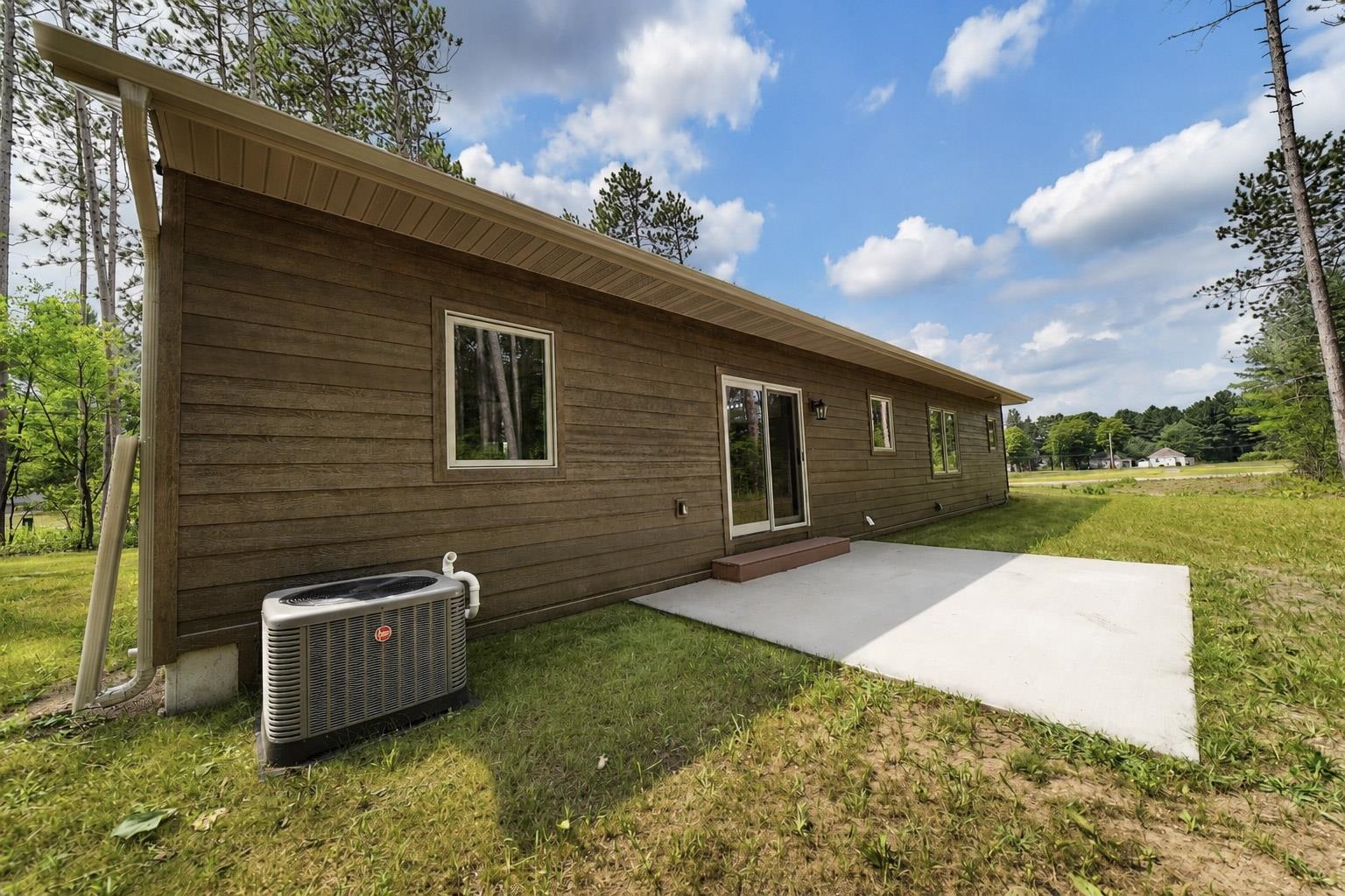 1002 E 10th Street Property Photo 6
