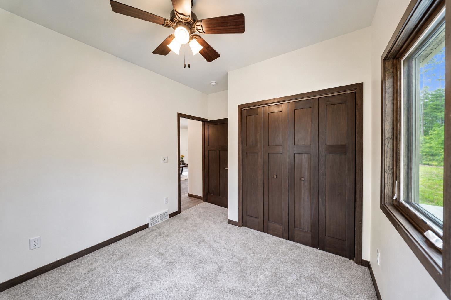 1002 E 10th Street Property Photo 37