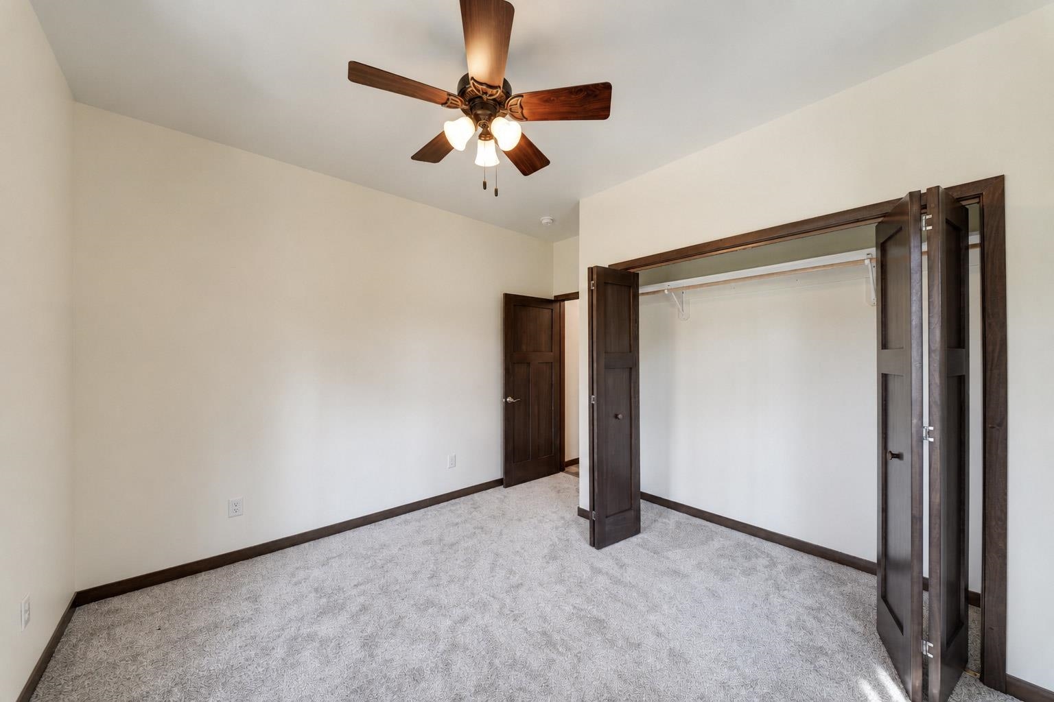 1002 E 10th Street Property Photo 40