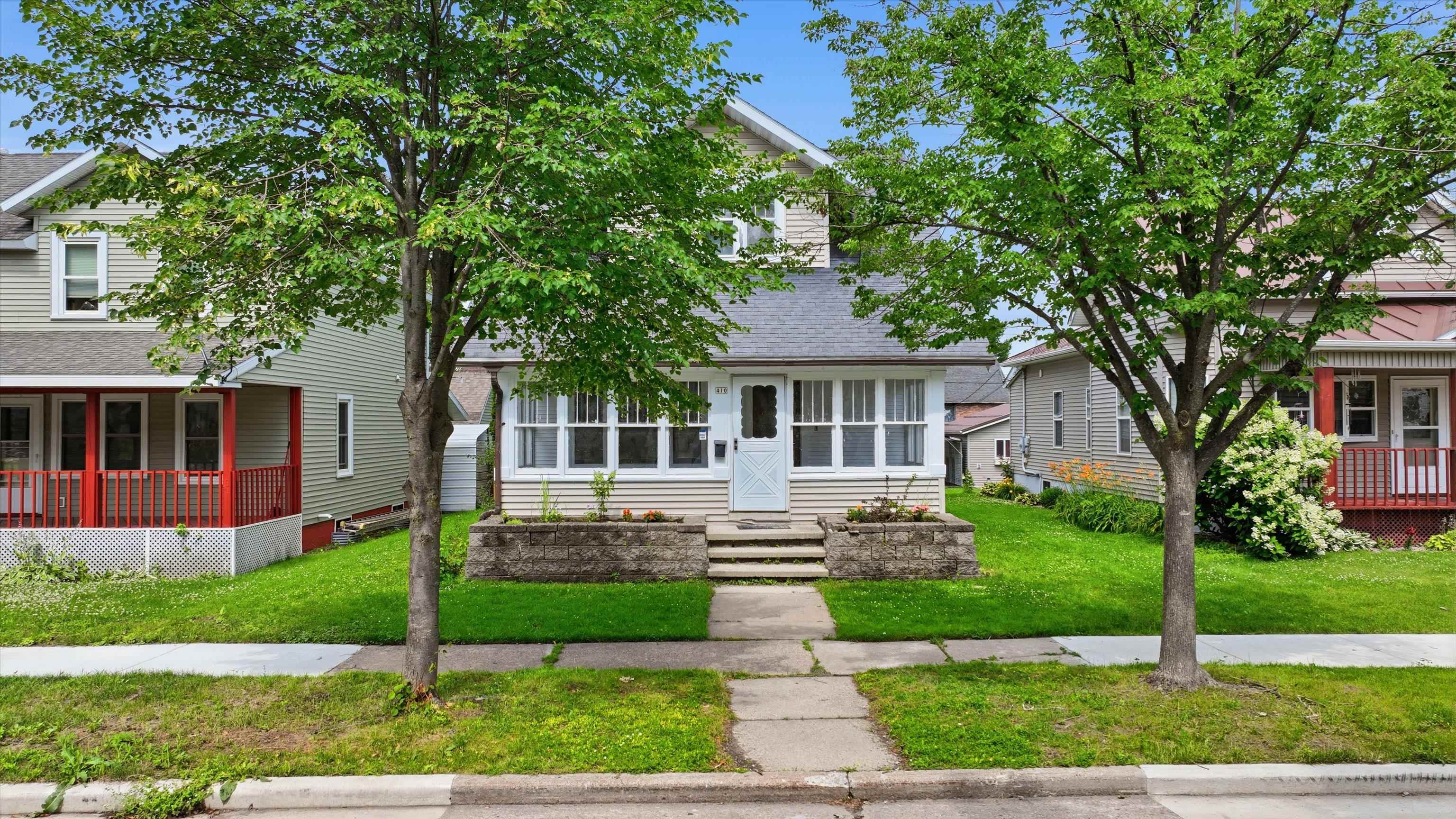 410 S Cedar Avenue Property Photo 1