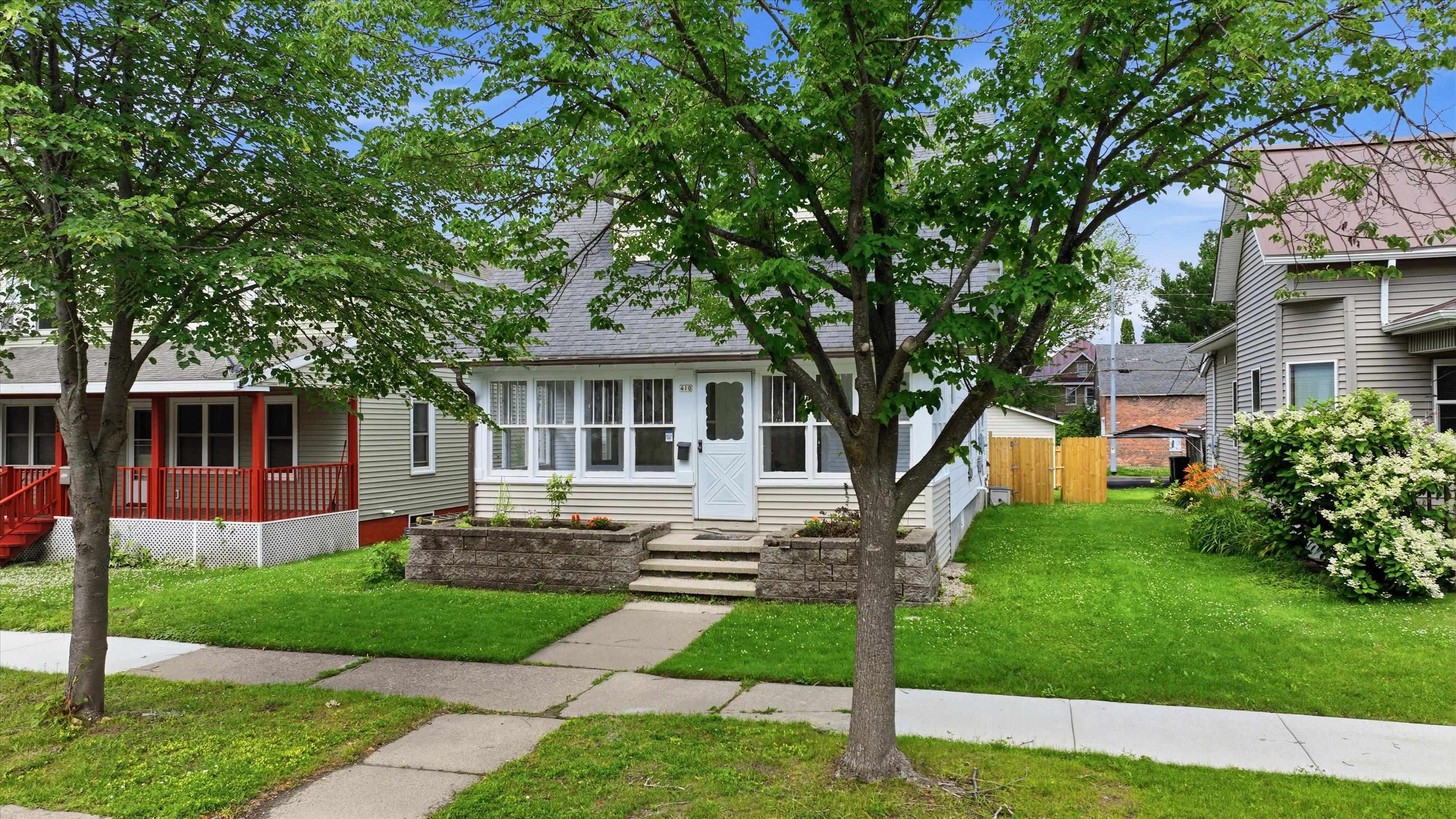 410 S Cedar Avenue Property Photo 2
