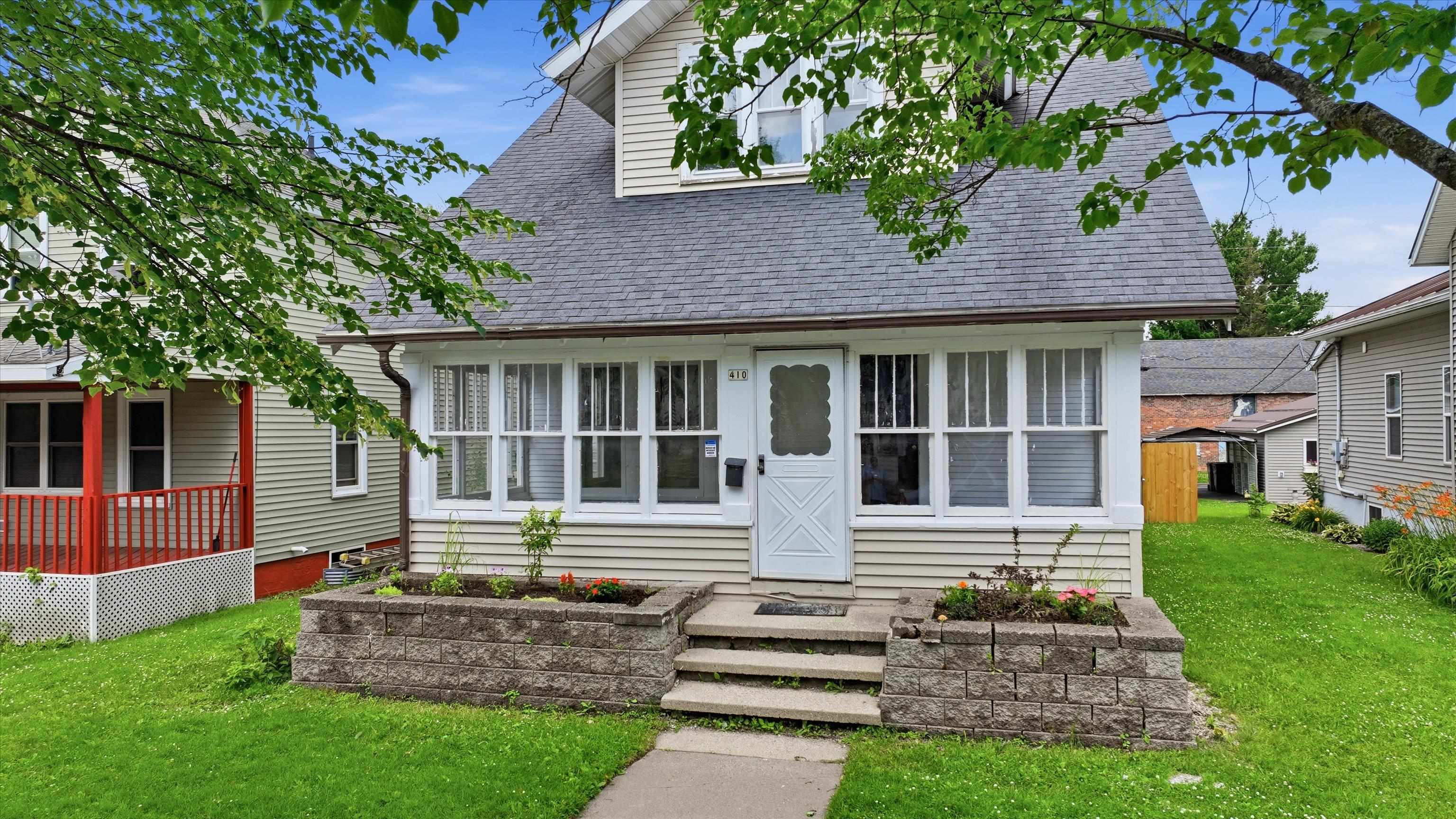 410 S Cedar Avenue Property Photo 5