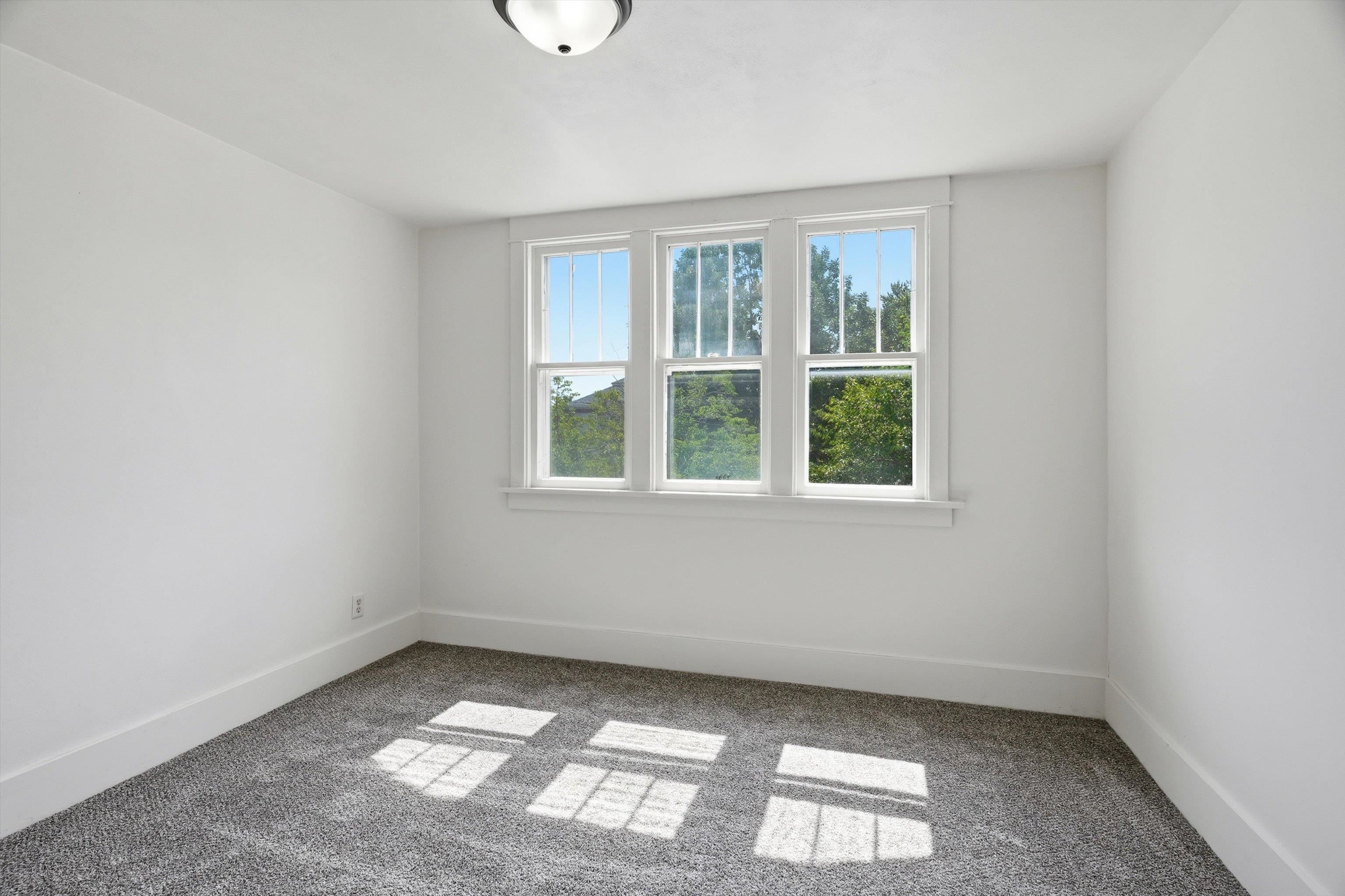 410 S Cedar Avenue Property Photo 25