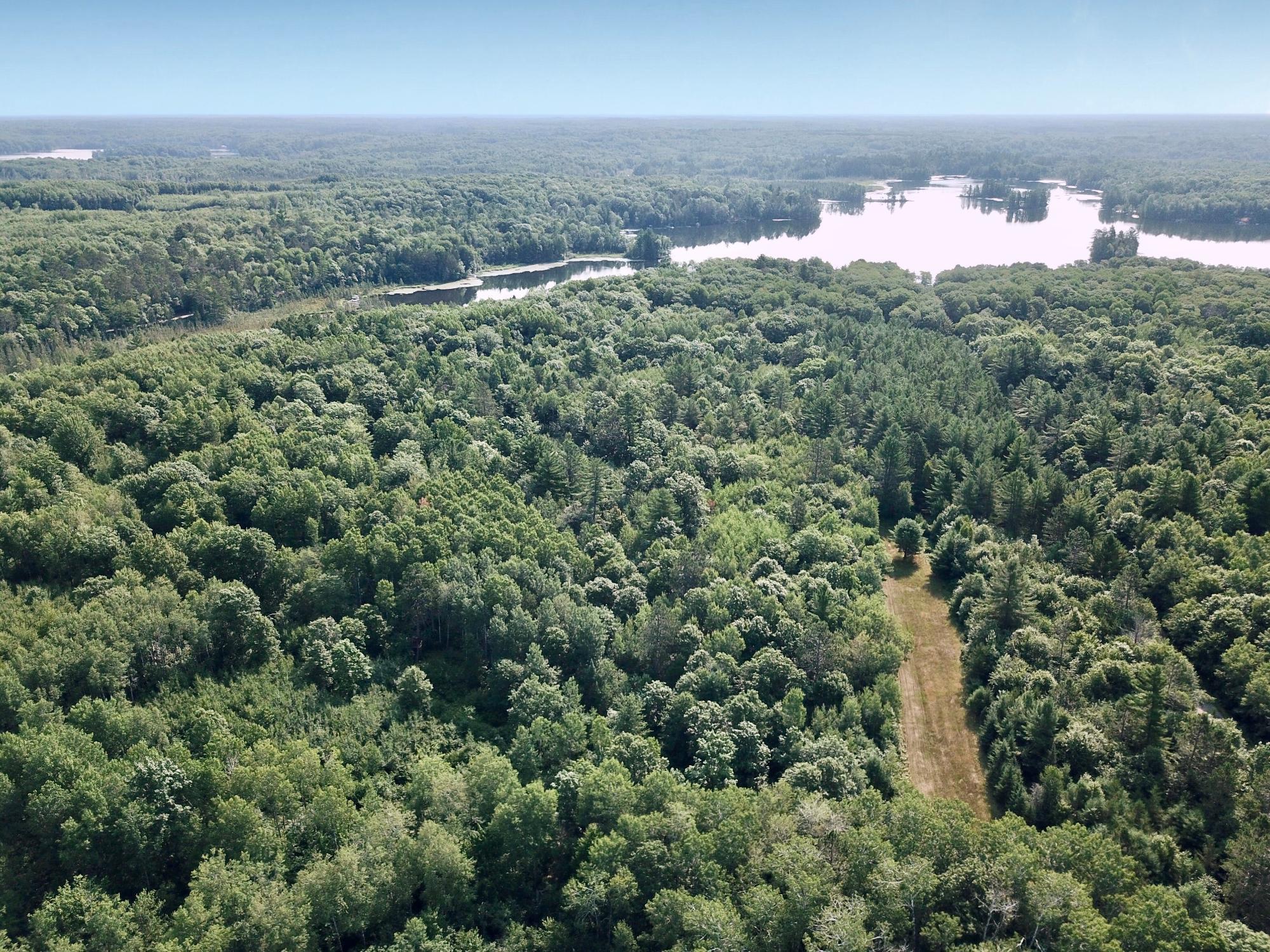 On Oak Ridge Road Property Photo 3