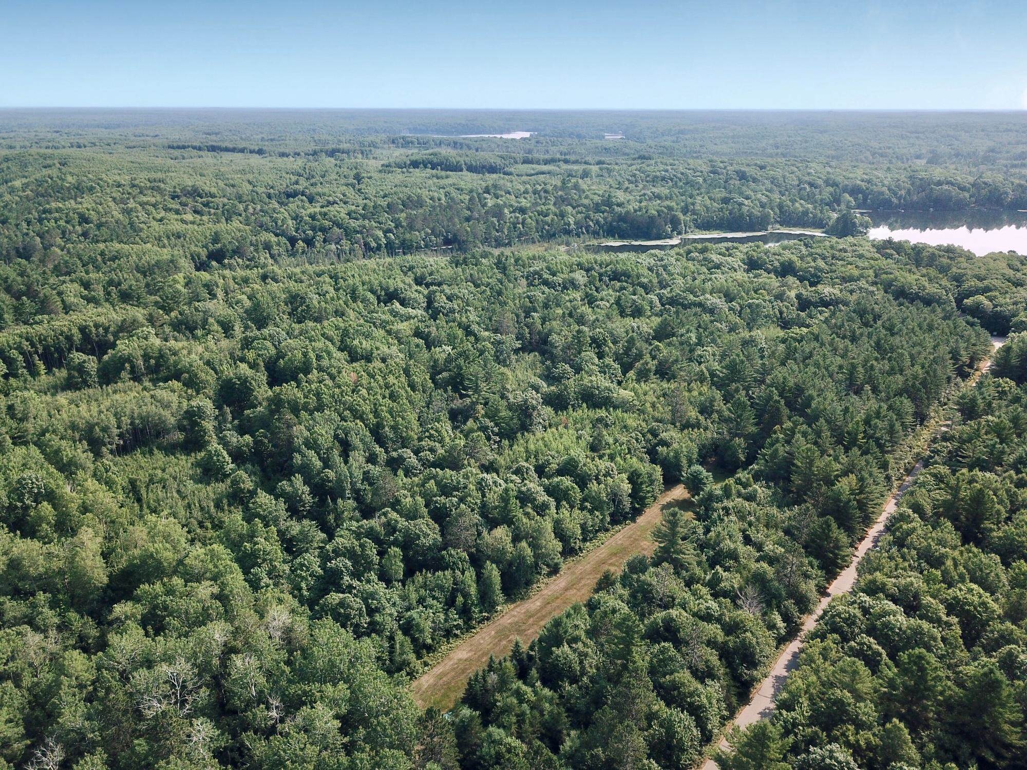 On Oak Ridge Road Property Photo 4