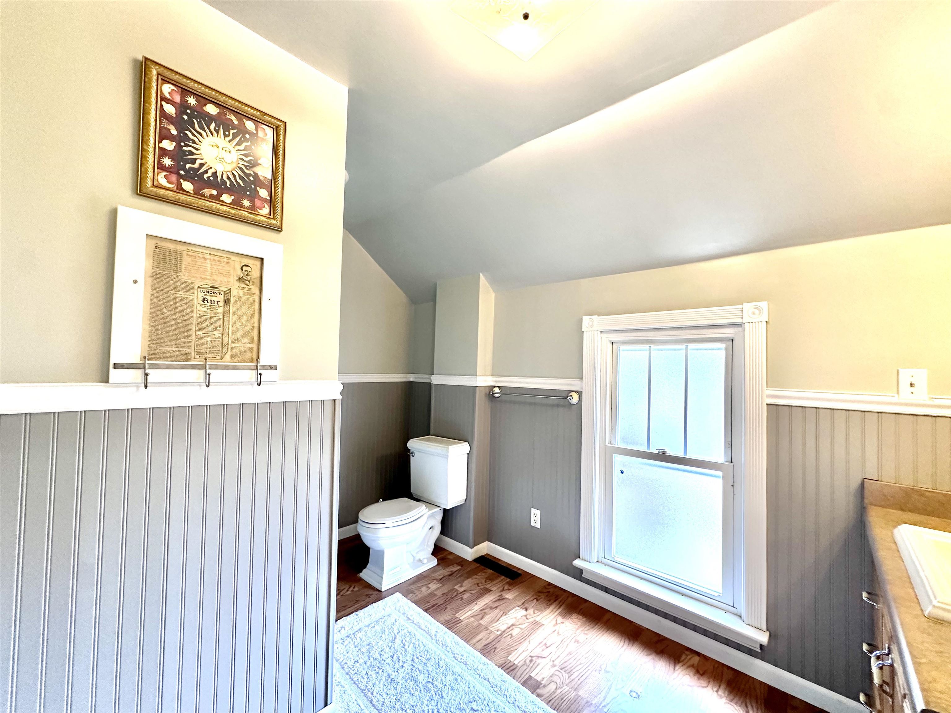 404 Bruce Street Property Photo 18
