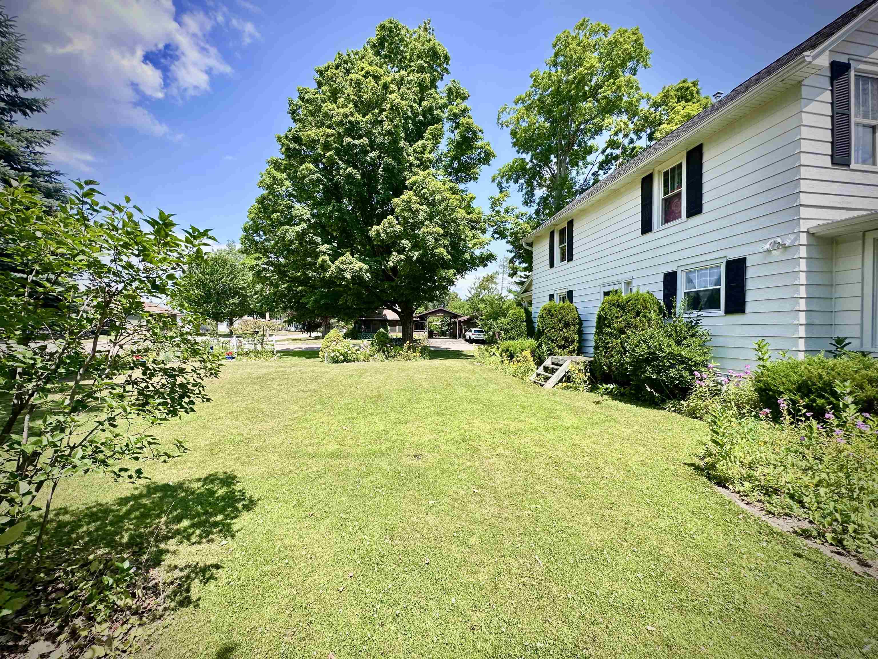 404 Bruce Street Property Photo 33